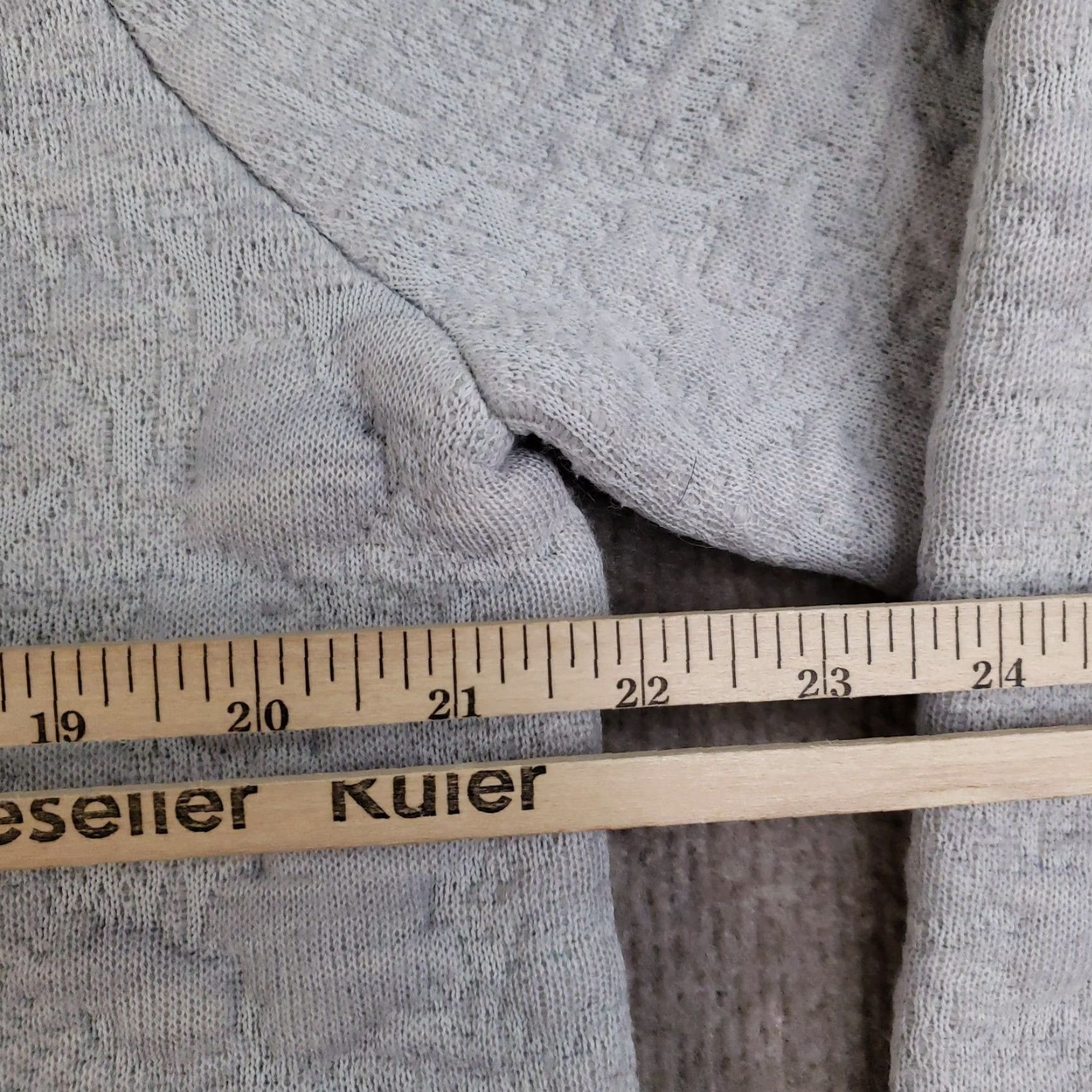 Lululemon Lululemon Sweater Size 8 Heathered Gray Jacquard Multi-Texture Crew Neck Womens Size M / US 6-8 / IT 42-44 - 3 Thumbnail