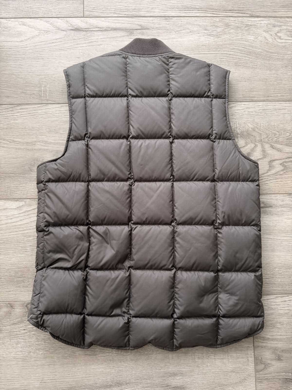 Eddie Bauer × JJJJound Jjjjound x Eddie Bauer 2023 Down Vest Jacket Cinder Gray Size US S / EU 44-46 / 1 - 2 Thumbnail