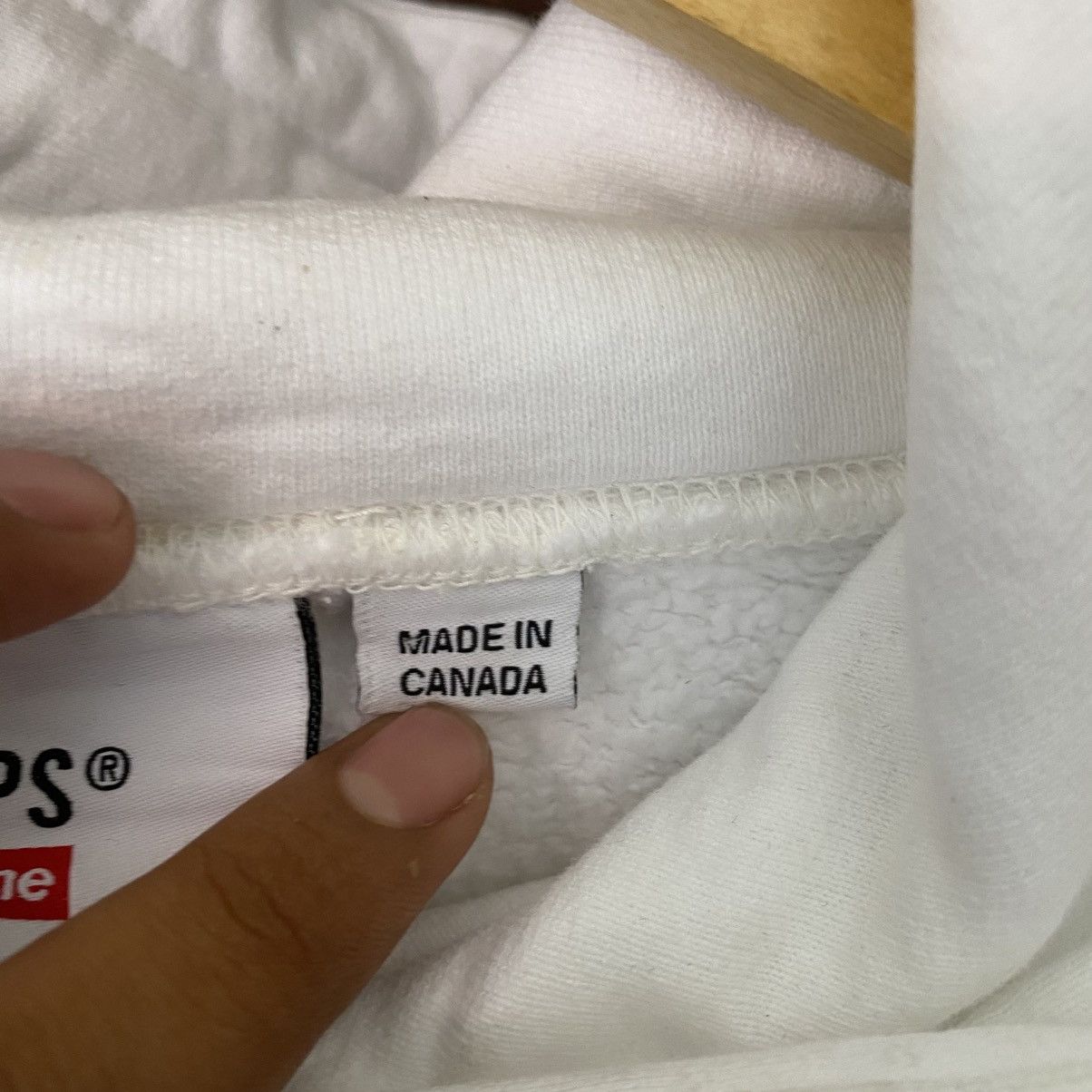 Supreme × Wtaps Supreme WTAPS White Sic’ Em’ Hoodie Size US L / EU 52-54 / 3 - 7 Thumbnail