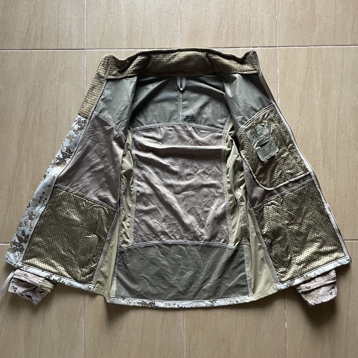 Other Vintage USMC 180s LLC Army Cold Weather Combat Desert Jacket Size US M / EU 48-50 / 2 - 8 Thumbnail