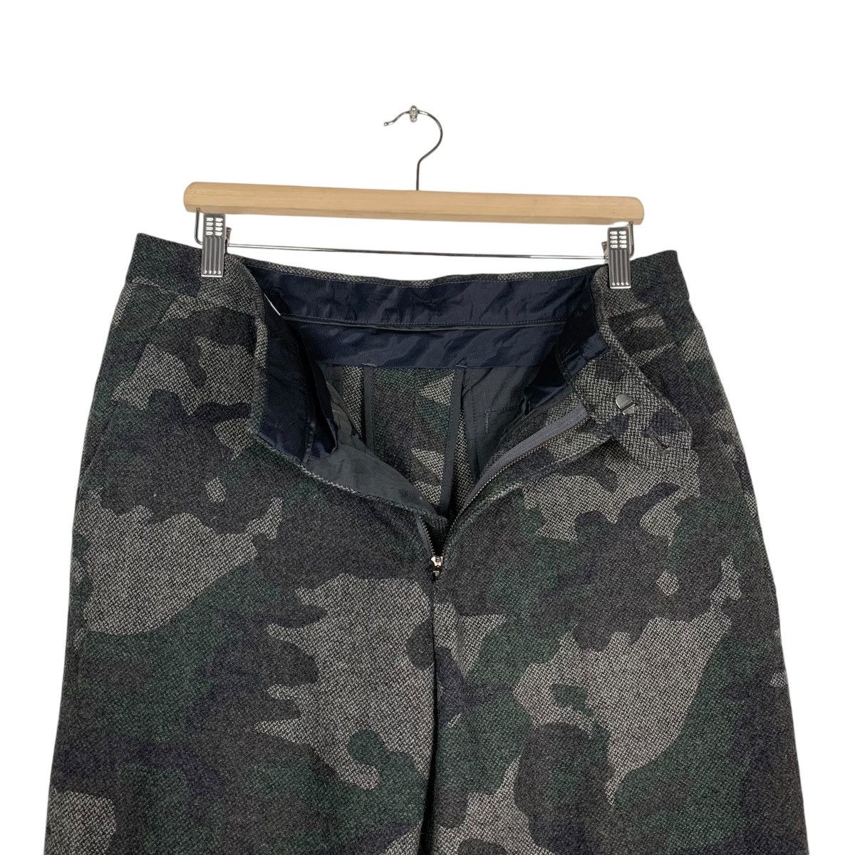 Global Work GLOBAL WORK Green Camo Casual Pant #1384-C63 Size US 34 / EU 50 - 12 Thumbnail