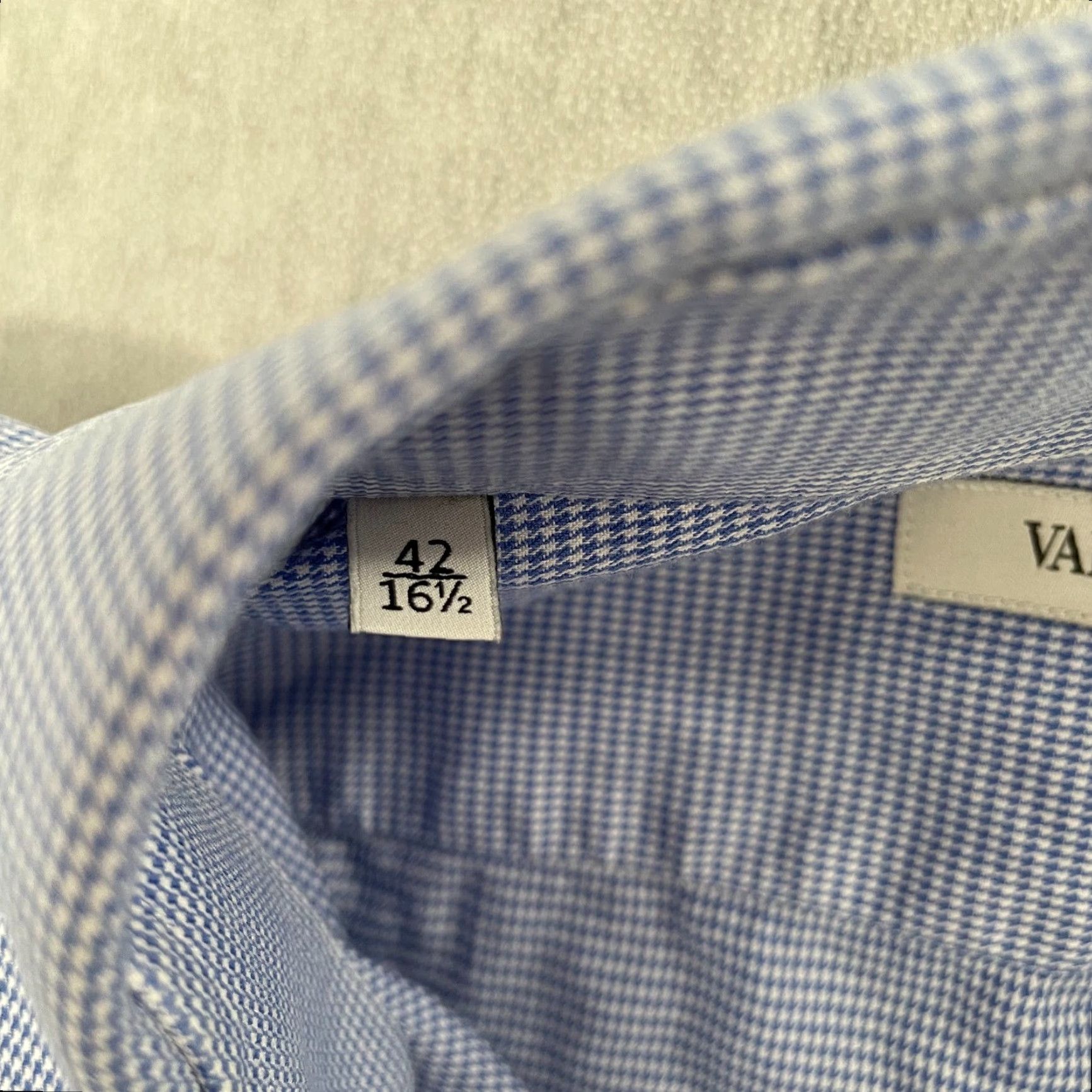 Valentino VINTAGE Valentino Shirt Men Long Sleeve Button Up Houndstooth Blue Italy 16.5 Mens Size US L / EU 52-54 / 3 - 6 Thumbnail