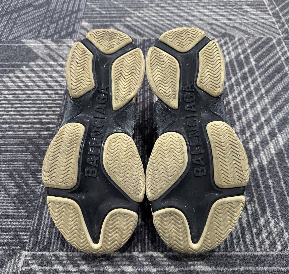 Balenciaga Balenciaga Triples DIY Distressed Sneakers J42 Size US 8 / EU 41 - 6 Thumbnail