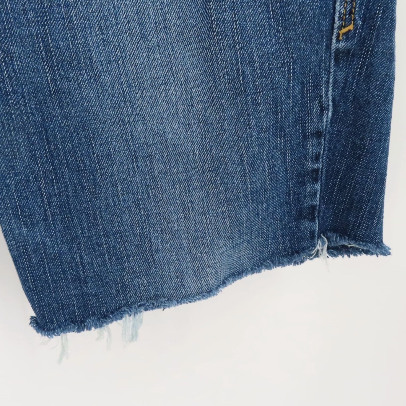 Silver Jeans Co. Silver Jeans 5 Eden Cut Off Bermuda Denim Shorts Distressed Blue Pockets Womens Size 27" / US 4 / IT 40 - 5 Thumbnail