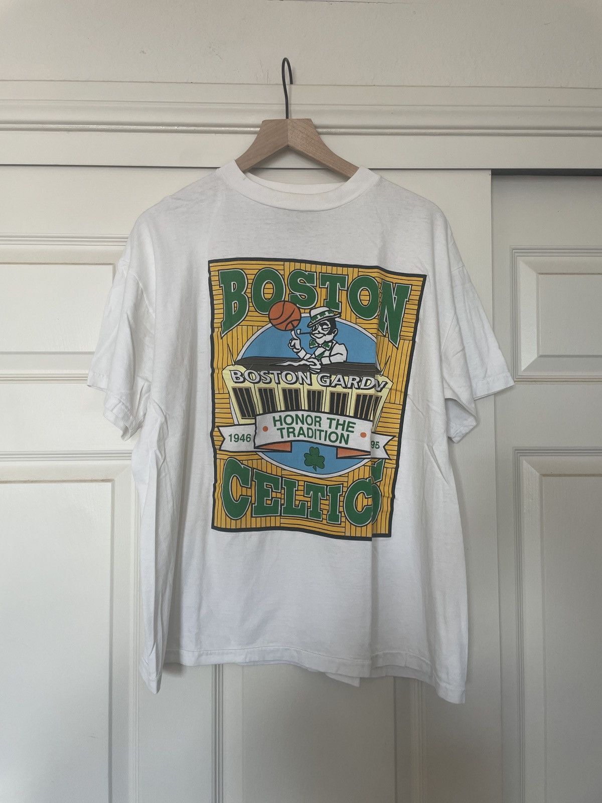 Tultex Vintage Boston Celtics Shirt - Tultex Size US XL / EU 56 / 4 - 1 Thumbnail