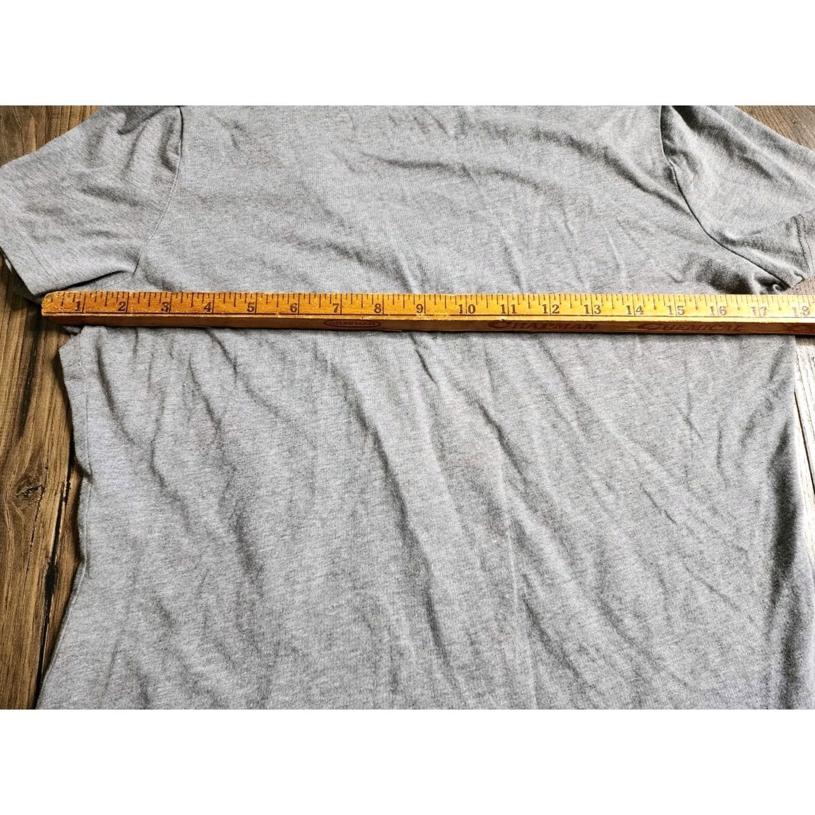 Todd Snyder Womens L Todd Snyder Bean Town Boston MA V-Neck T Shirt Size L / US 10 / IT 46 - 3 Thumbnail