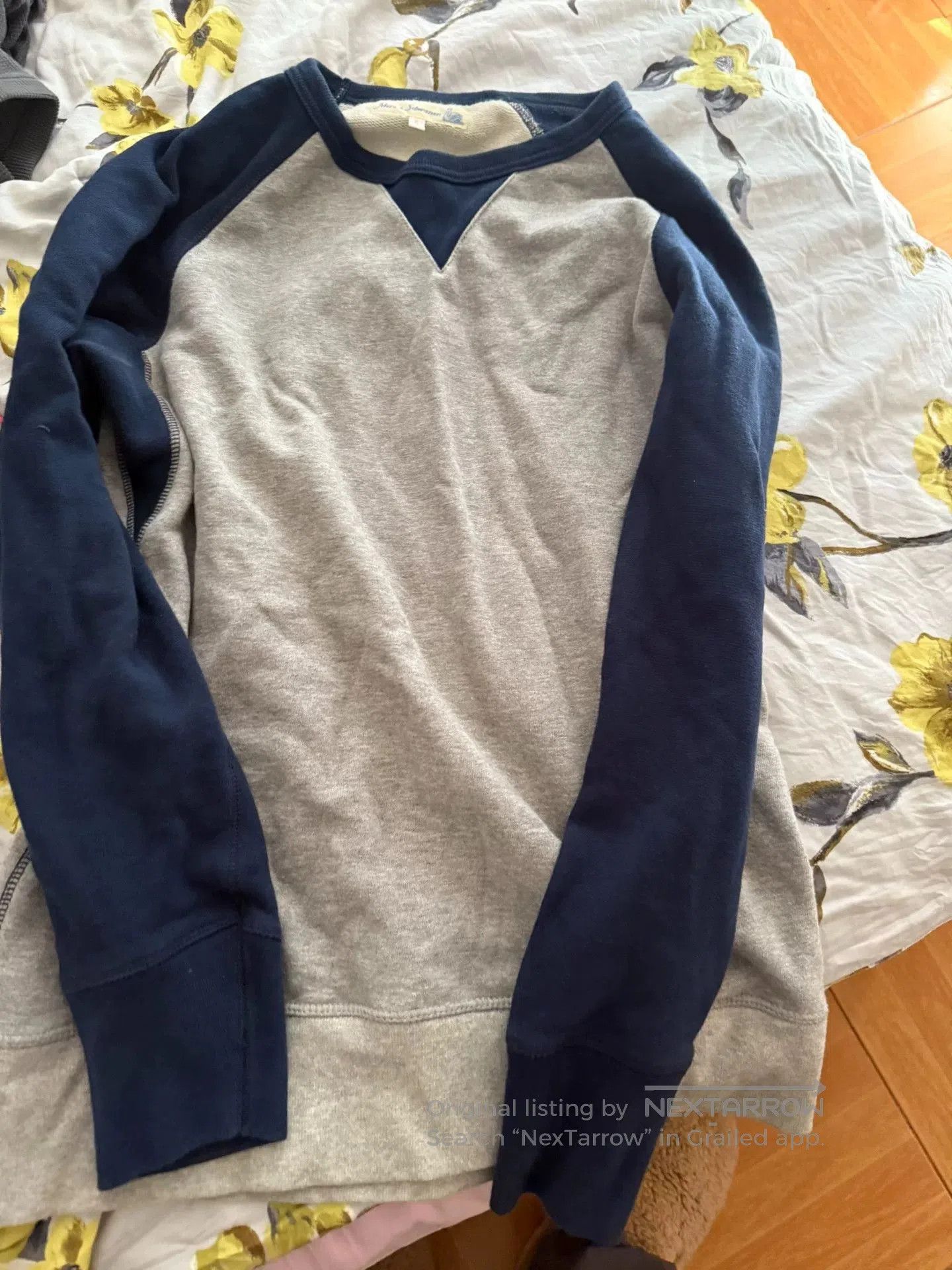 Japanese Brand Vintage Sweatshirt with Navy Sleeves. Size XL / US 12-14 / IT 48-50 - 2 Thumbnail