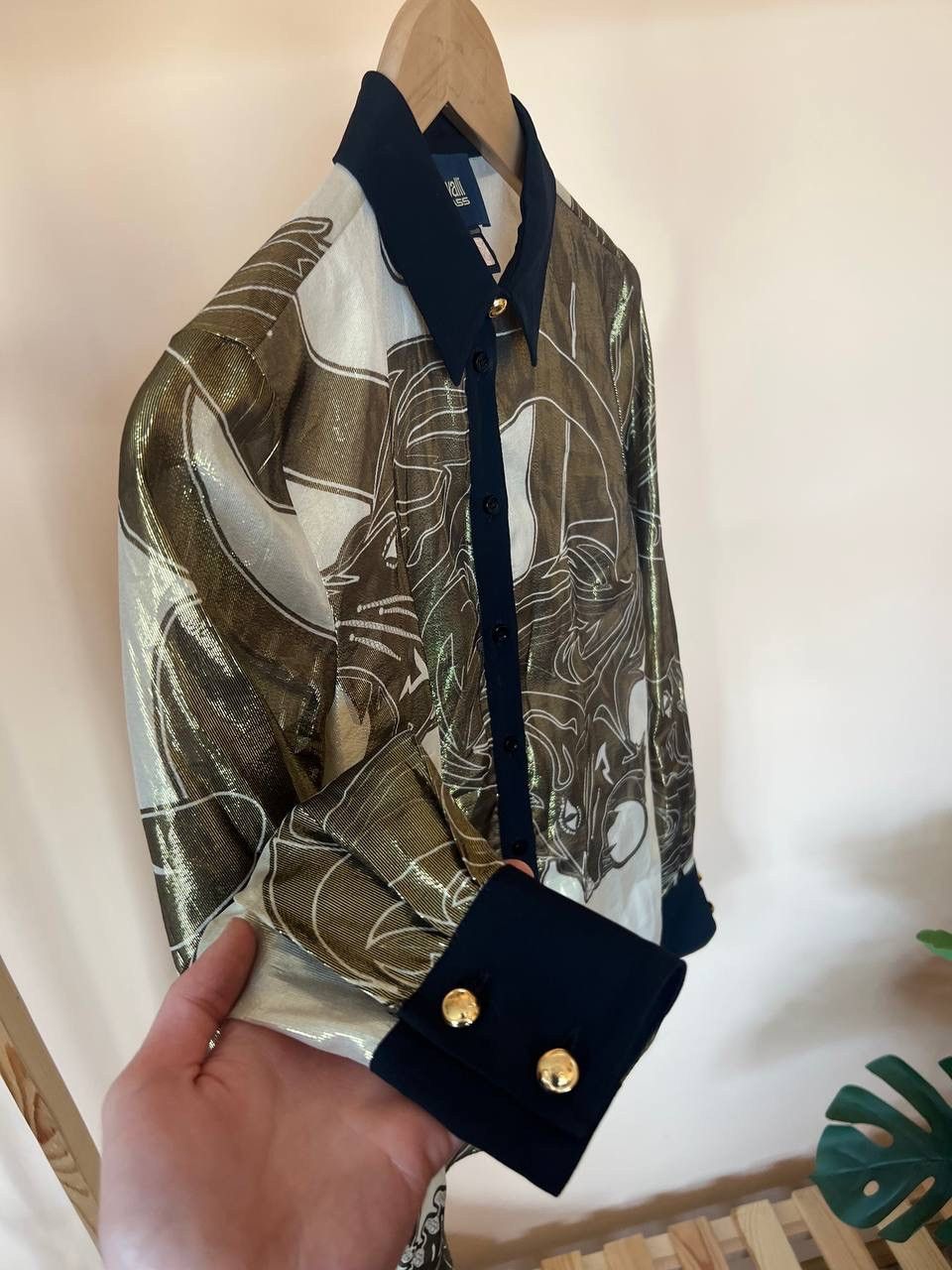 Just Cavalli × Roberto Cavalli Cavalli Class Silk Gold Lion printed shirt Size XS / US 0-2 / IT 36-38 - 5 Thumbnail