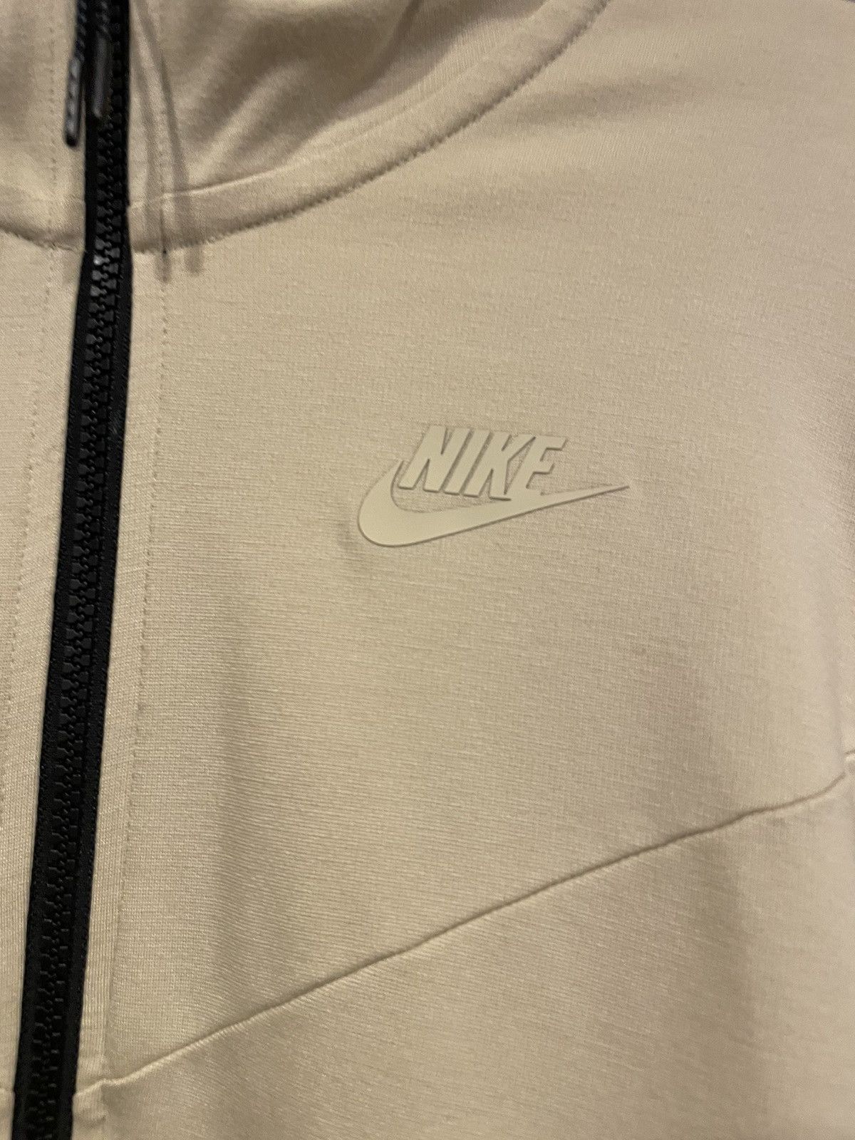 Nike 🔥SWAE LEE’S PERSONAL NIKE TECH FLEECE YELLOW Size US S / EU 44-46 / 1 - 7 Thumbnail