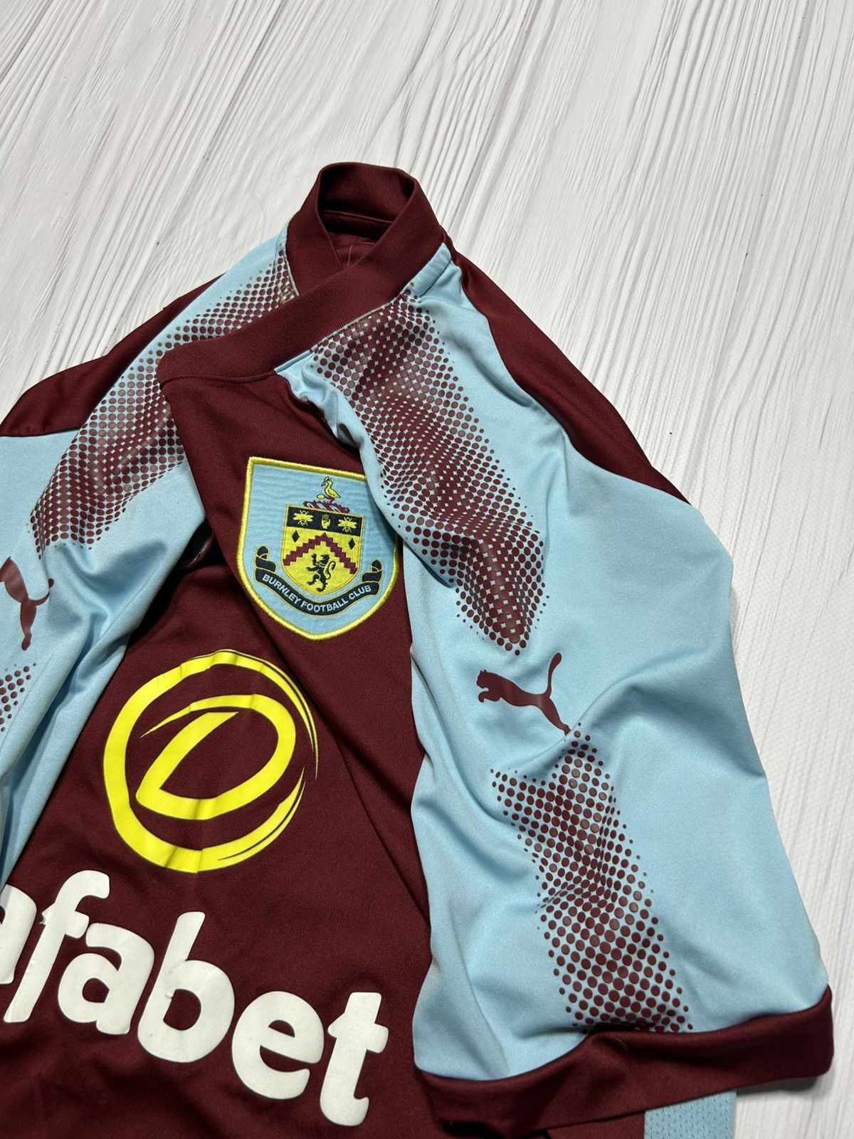 Puma FC Burnley #12 Brady 2017 Soccer Jersey Size L Size US L / EU 52-54 / 3 - 10 Thumbnail