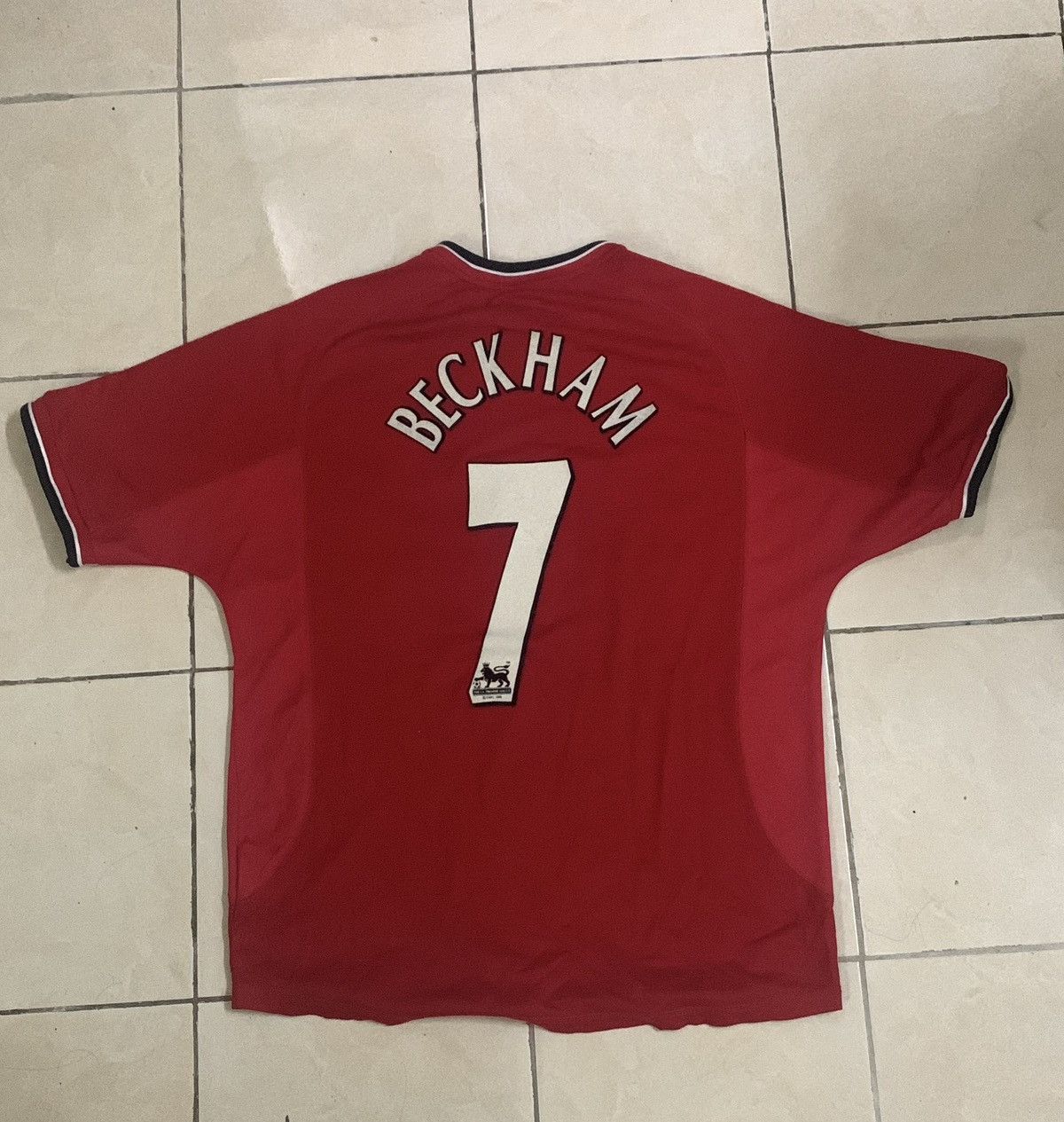 Umbro × Vintage Original Manchester United Home 2000 Jersey Nameset Beckham Size US L / EU 52-54 / 3 - 2 Thumbnail