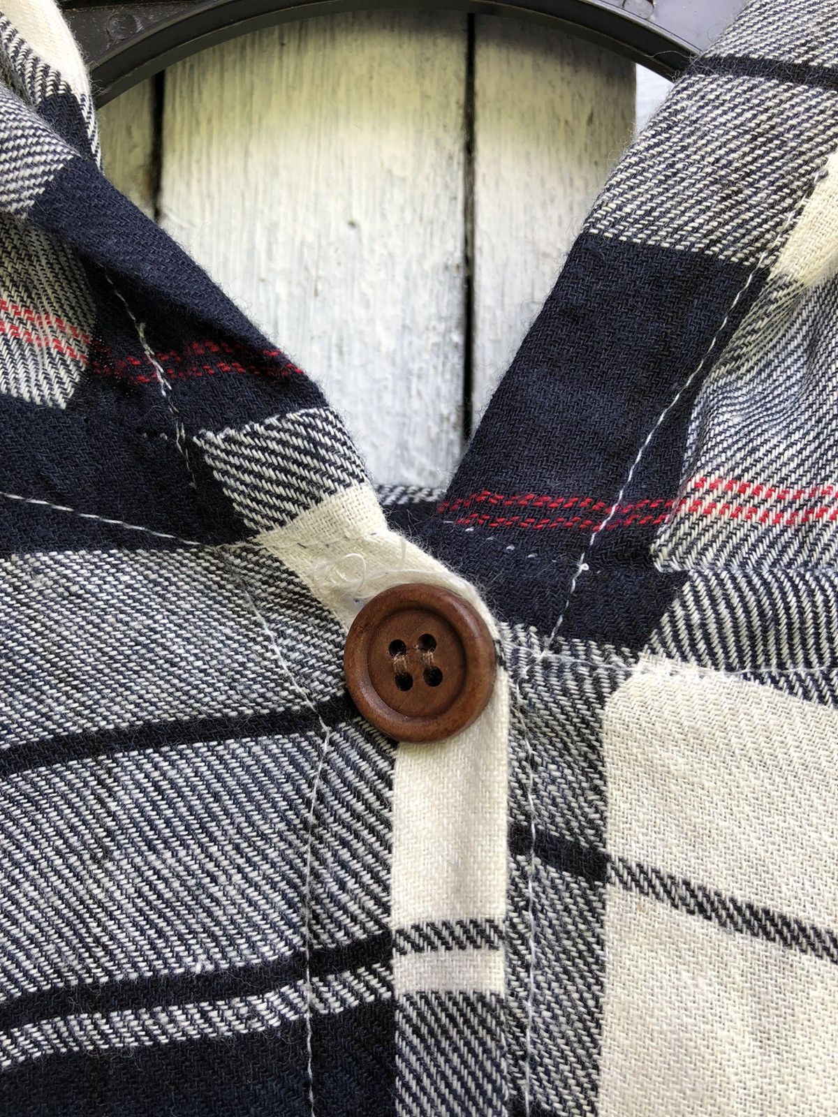 Japanese Brand × The Unbranded Brand Woman Plaid Shawl Laces Single Button Hood Poncho Size ONE SIZE - 7 Thumbnail
