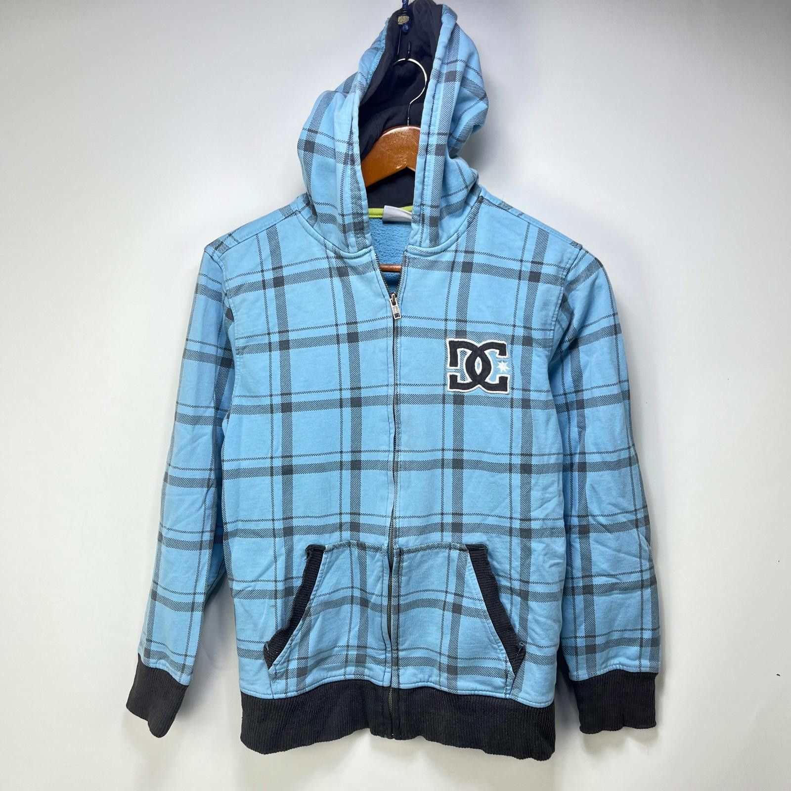 DC Vintage DC Shoes Skateboard Y2K Zip Up Hoodie Youth XL Size US XL / EU 56 / 4 - 1 Thumbnail