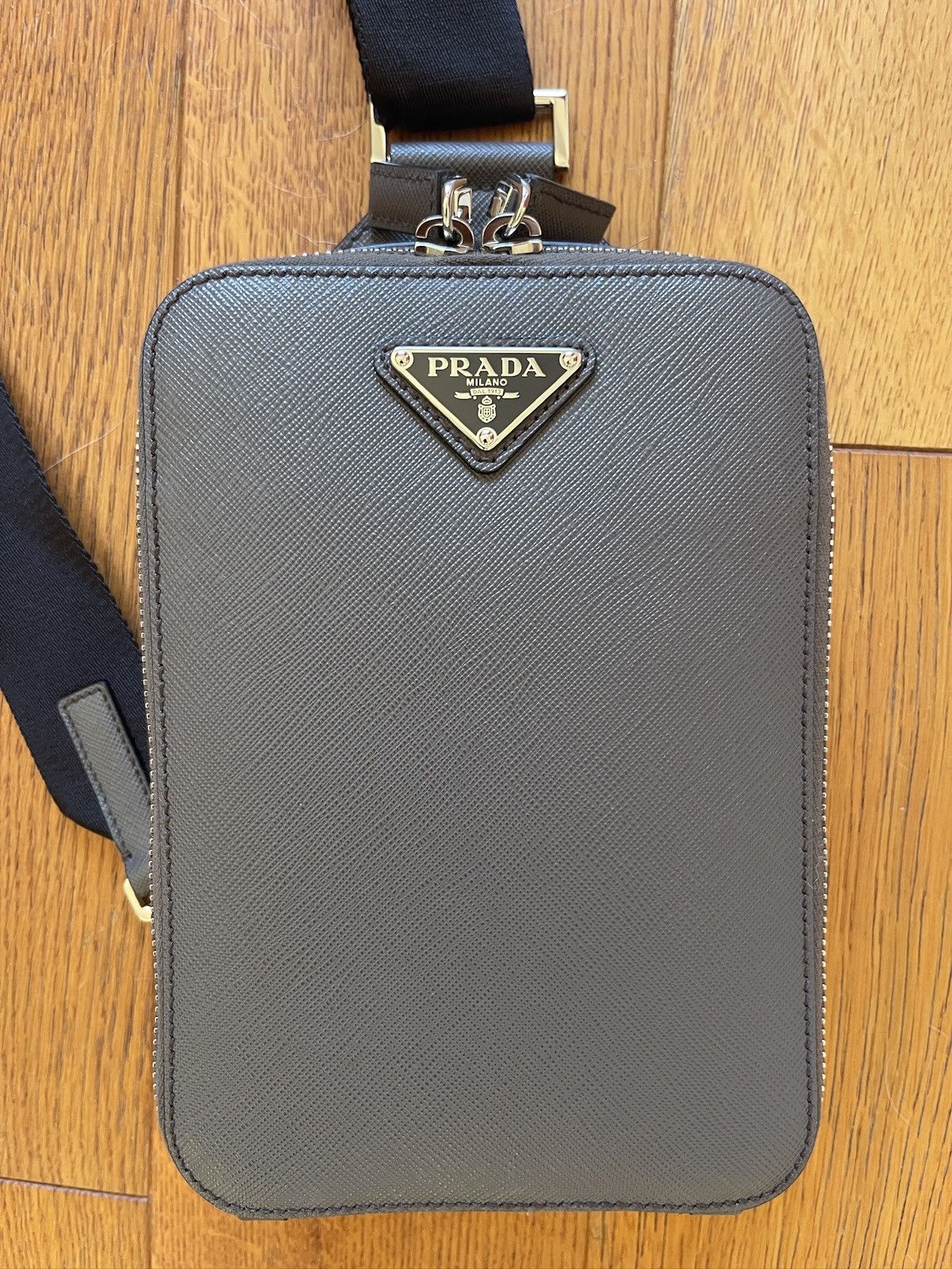 Prada Prada Grey leather cross body bag Size ONE SIZE - 1 Thumbnail