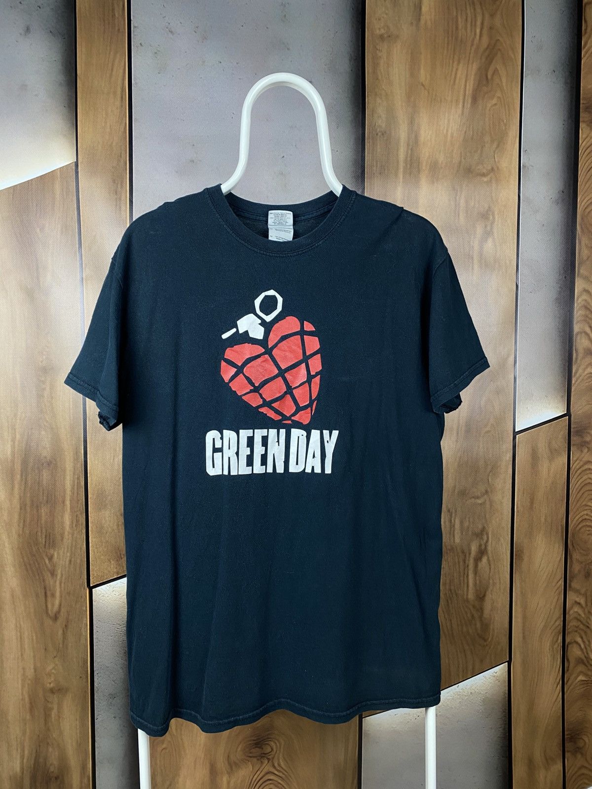 Band Tees 🎸Vintage 00s T-Shirt Green Day American Idiot Rock Band Tee🎸 Size US M / EU 48-50 / 2 - 1 Thumbnail