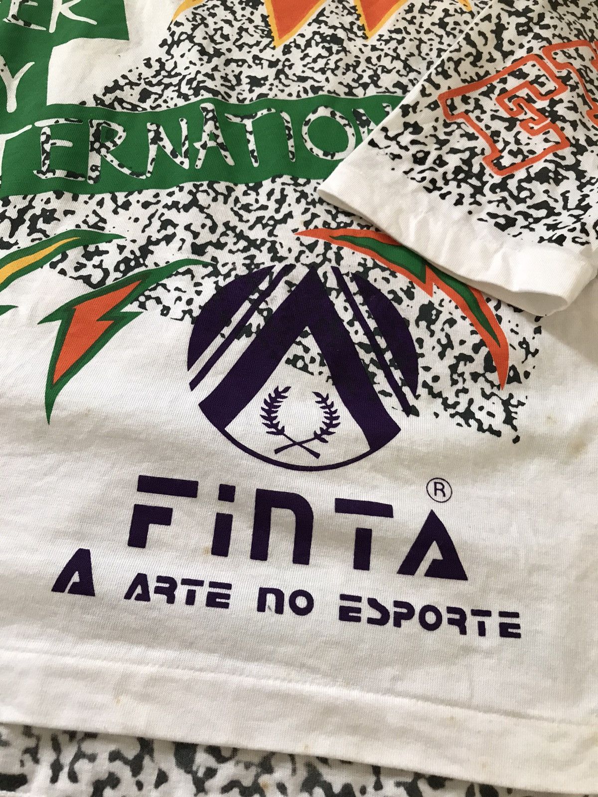 Vintage Vintage Finta World wide Brazil T-Shirt Size US L / EU 52-54 / 3 - 4 Thumbnail