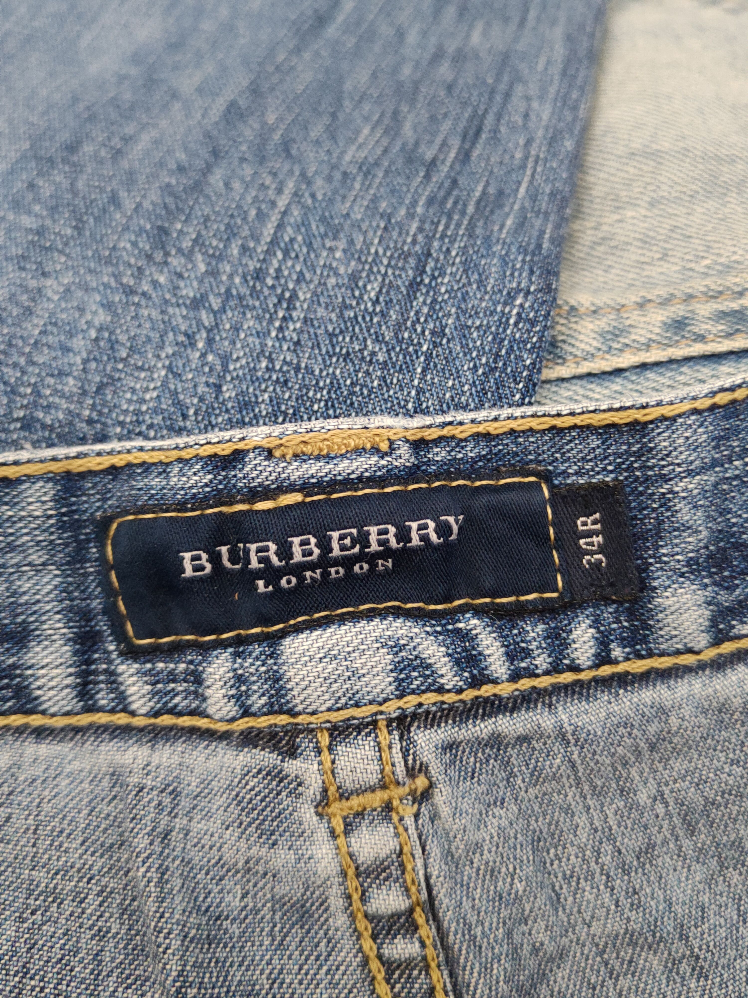 Burberry Burberry Blue Distressed Ripped denim Jeans #W1597 Size US 33 - 15 Thumbnail