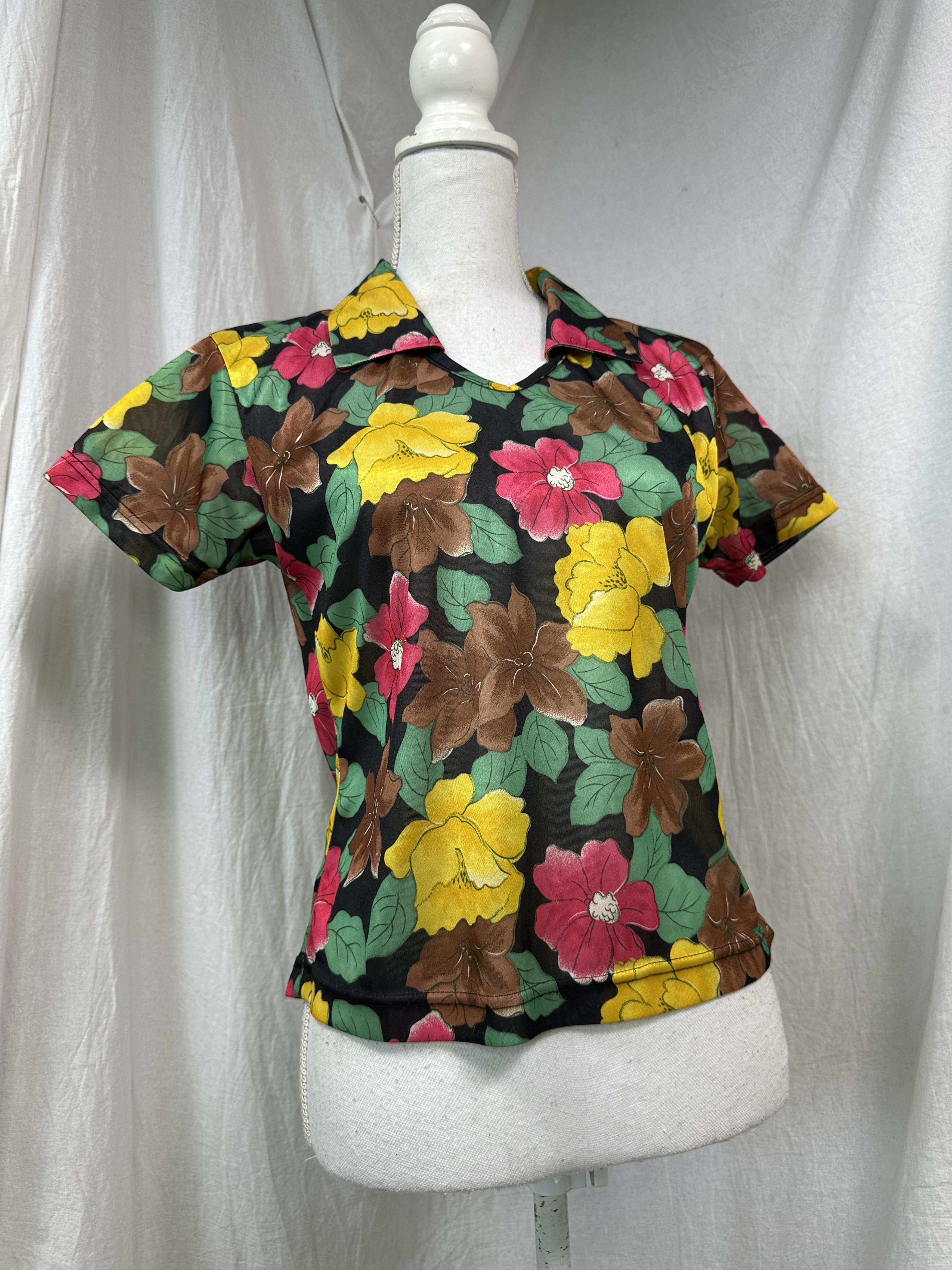 Vintage Vintage Flower Print Preppy Old Money Summer Top 00s Size M / US 6-8 / IT 42-44 - 1 Thumbnail