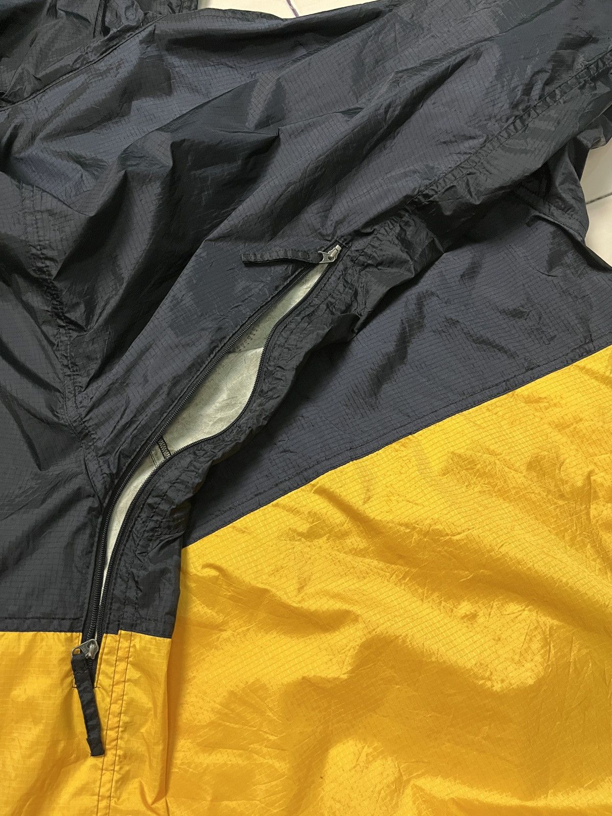 The North Face The North Face Anorak Pullover Waterproof Windbreaker Jacket Size US L / EU 52-54 / 3 - 15 Thumbnail