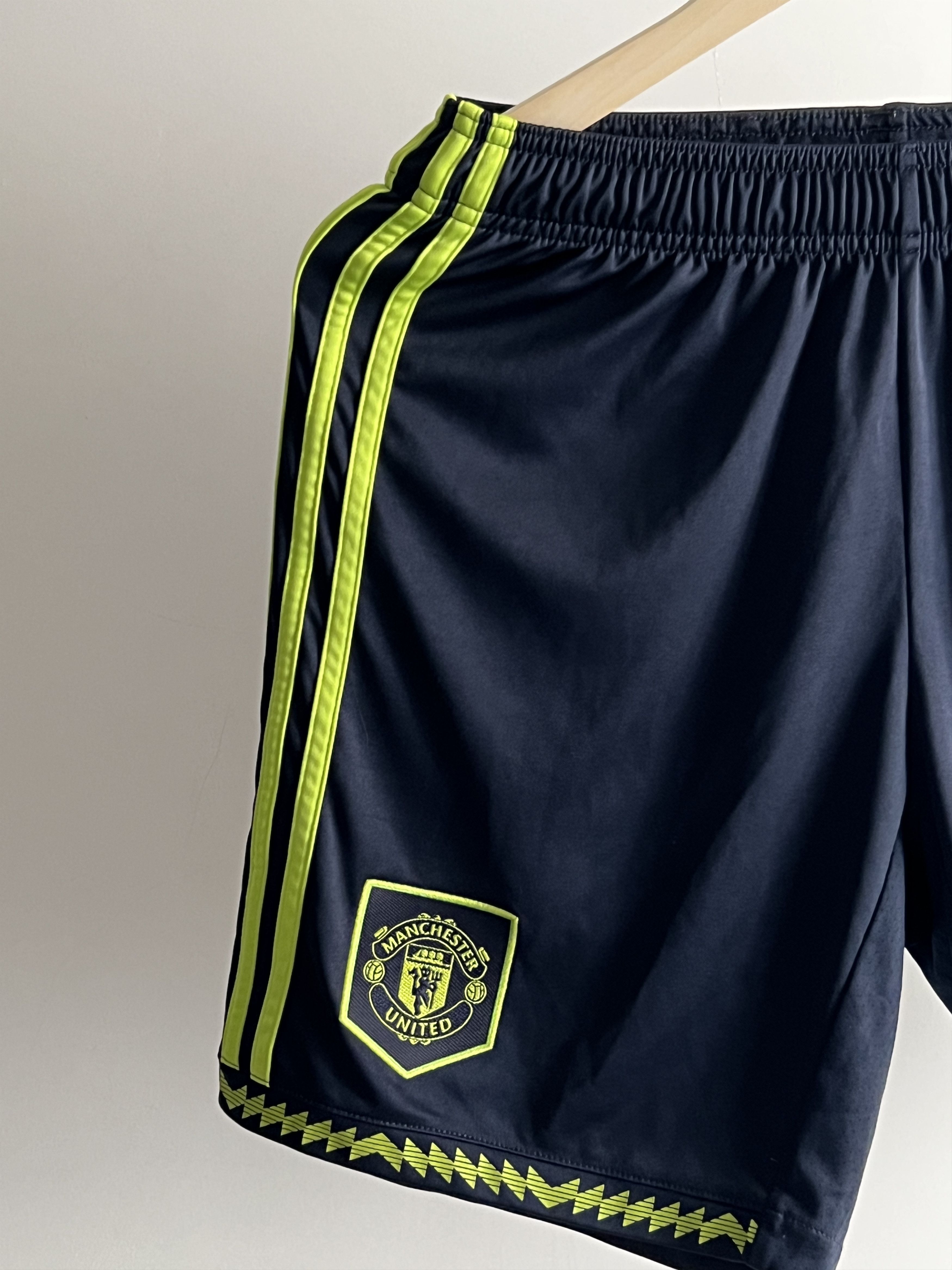 Adidas Soccer Shorts Adidas Manchester United 2022 Size US 30 / EU 46 - 3 Thumbnail