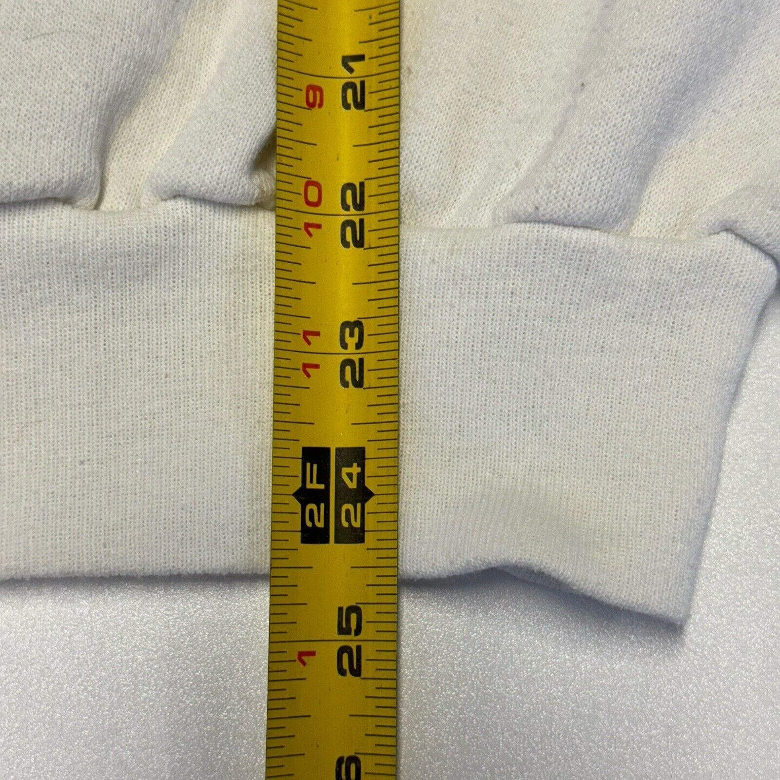 Vintage Vintage 90s American & Proud Sweatshirt Mens Large White Cre Size US L / EU 52-54 / 3 - 11 Thumbnail