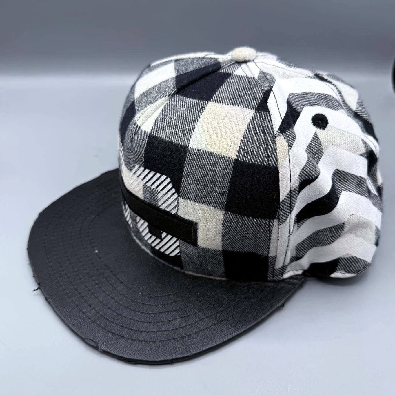 Jordan Brand Jordan 23 Banned Hat Men Black White Plaid Play Hard Snap Back Cap Size ONE SIZE - 5 Thumbnail