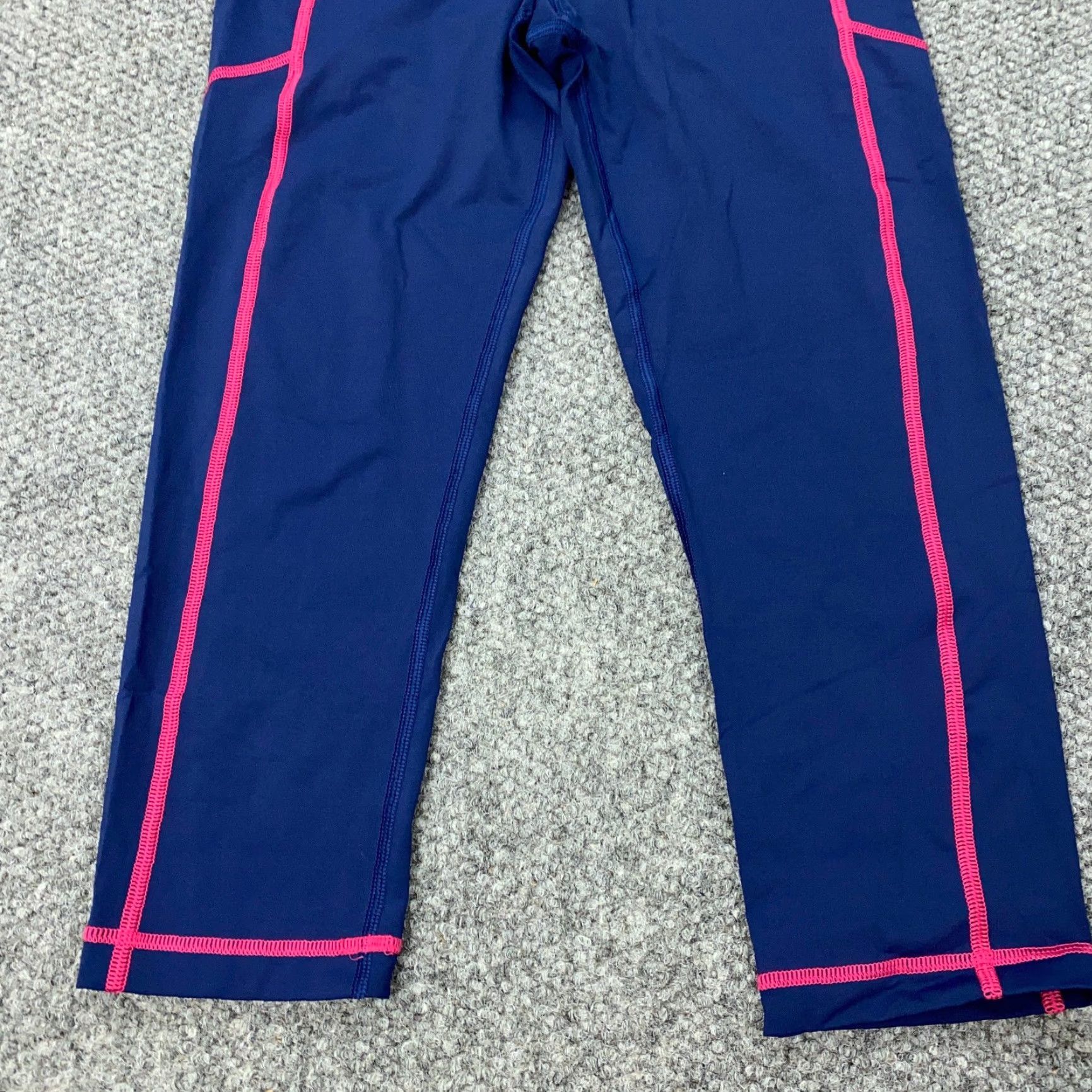 Vineyard Vines Vineyard Vines Leggings Womens Small Blue Capri Stretch Athleisure Performance Size 28" / US 6 / IT 42 - 5 Thumbnail