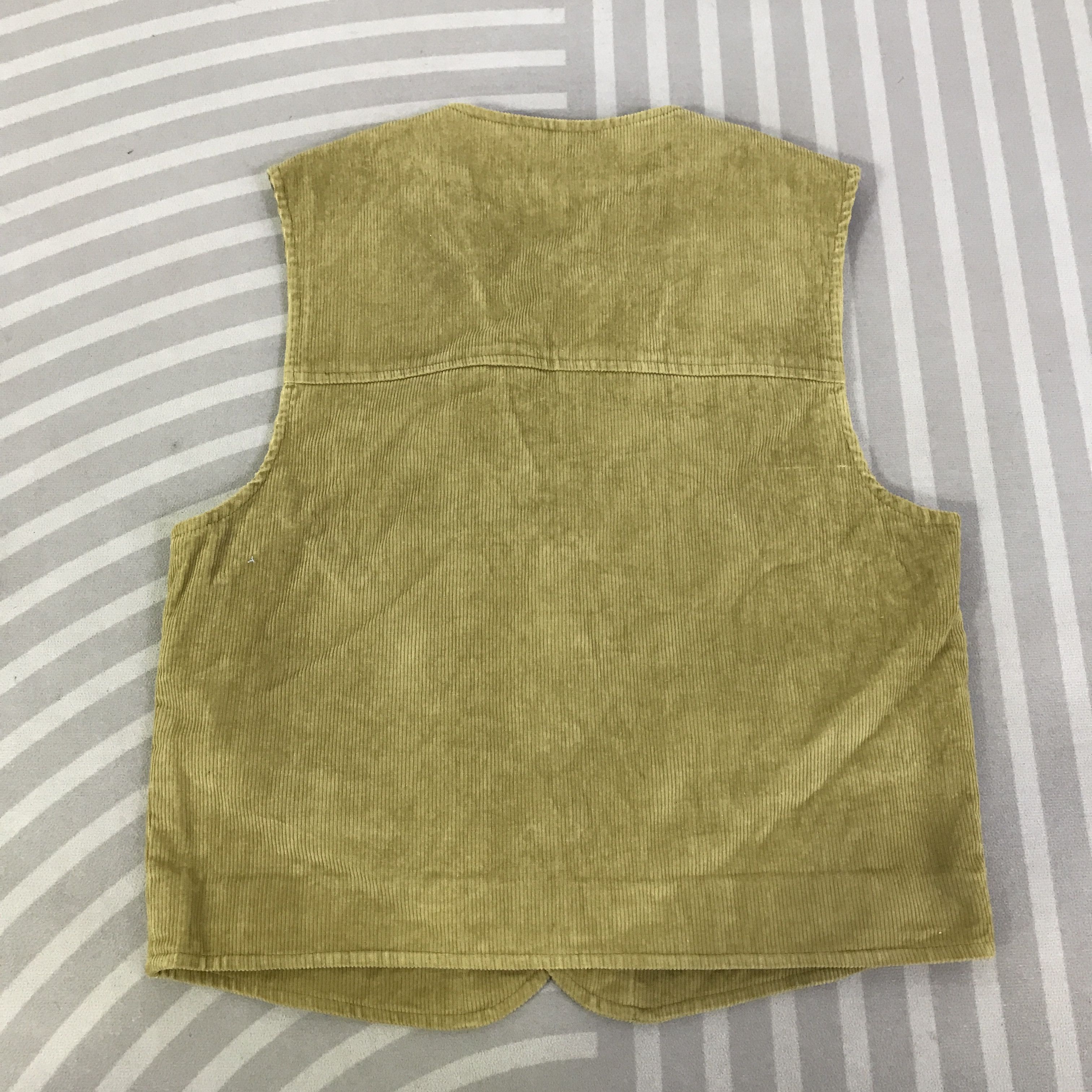 Calvin Klein Vintage Calvin Klein Waistcoats Corduroy Vest K124B10 Size US M / EU 48-50 / 2 - 3 Thumbnail