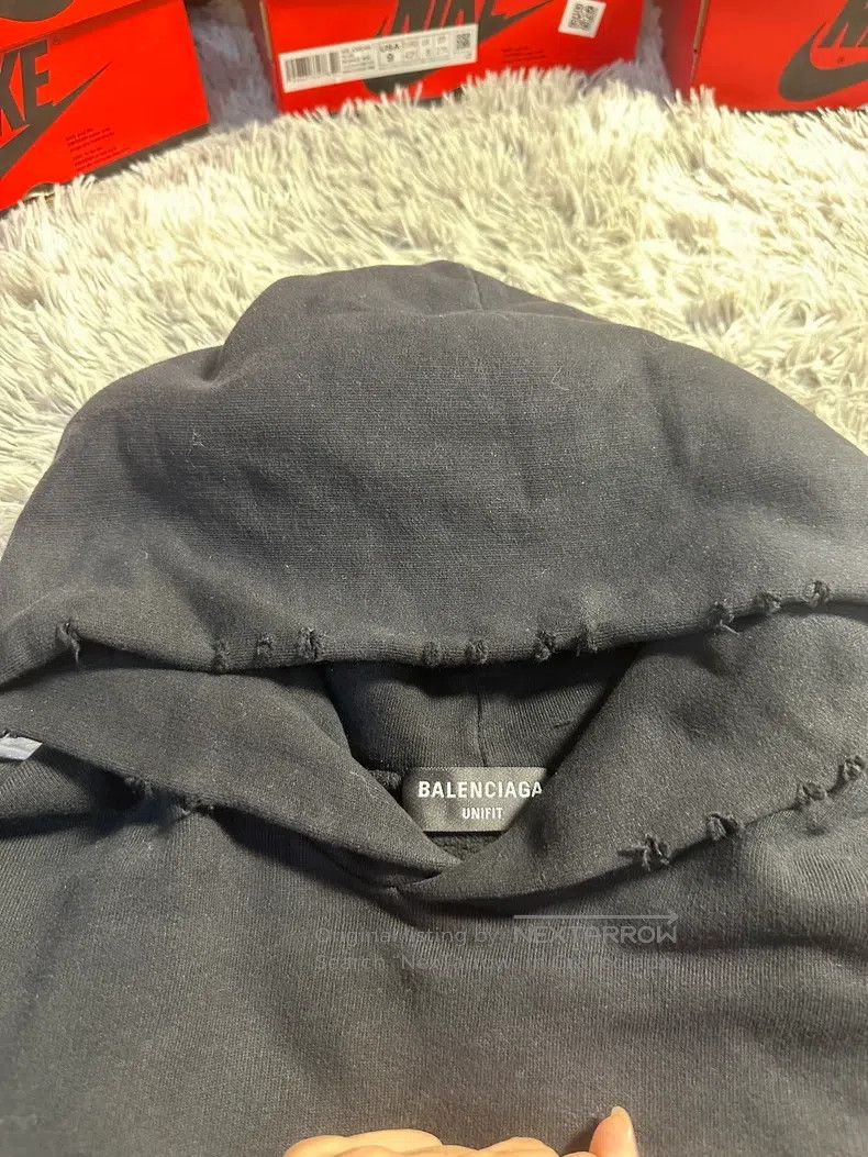 Balenciaga Balenciaga Letter Sweatshirt Size US XXS / EU 40 - 3 Thumbnail