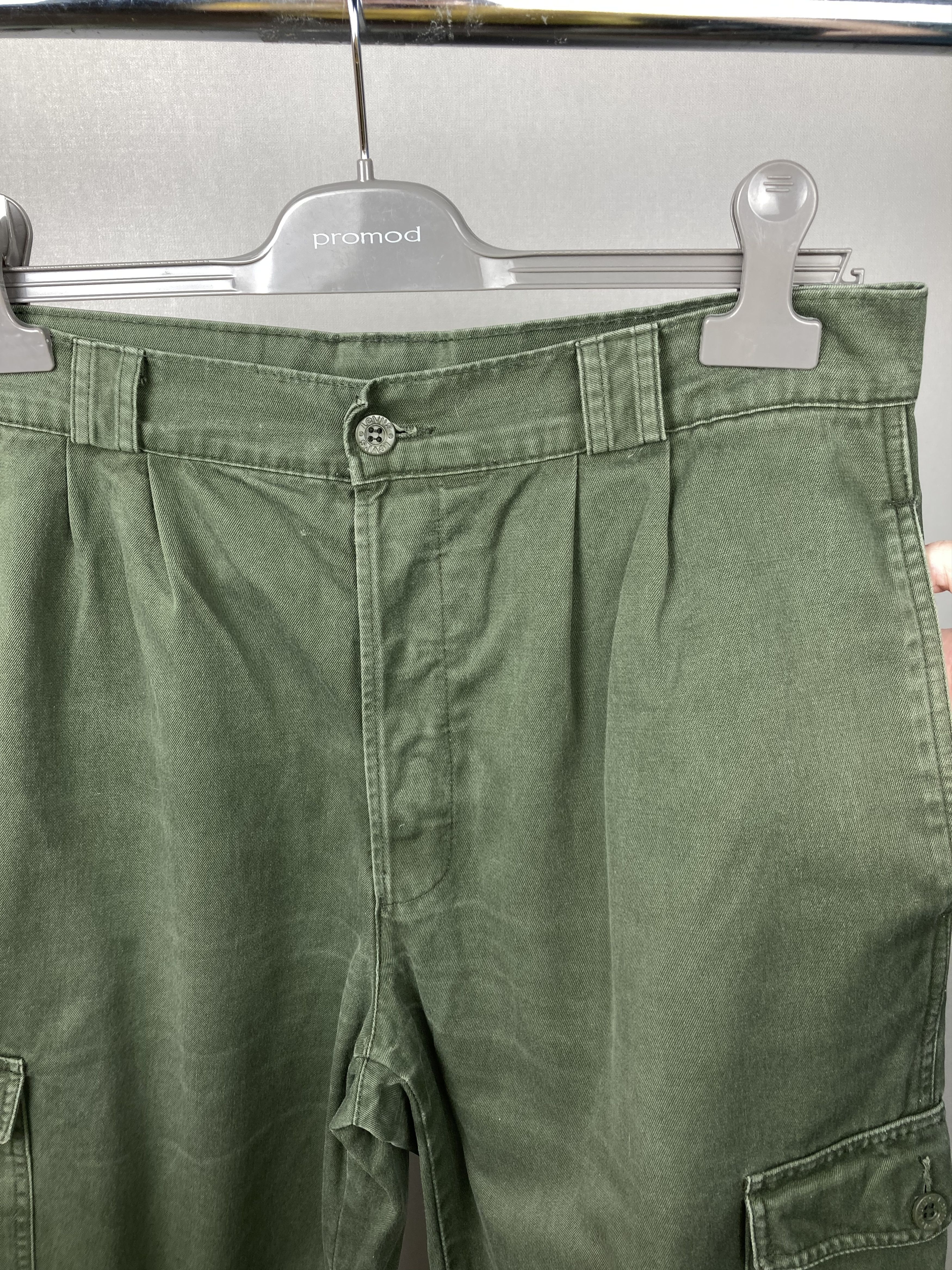 Levi's Levi's Cargo Olive 90s style Cargo Military pants Size US 34 / EU 50 - 4 Thumbnail