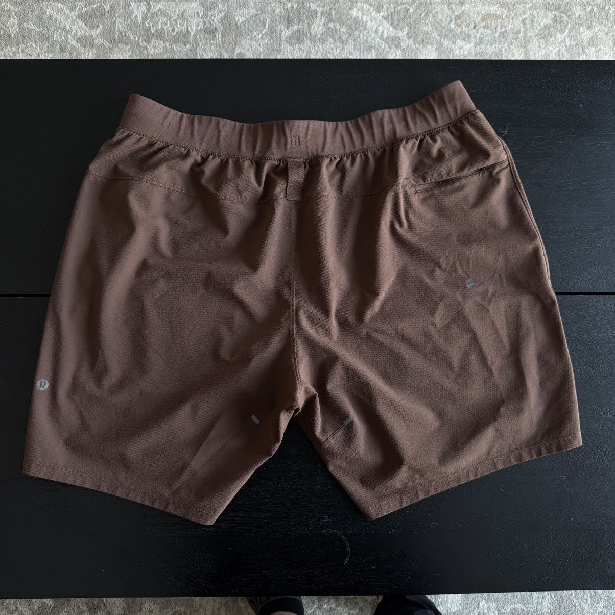 Lululemon License to Train Short 7” XXL Size US 38 / EU 54 - 3 Thumbnail
