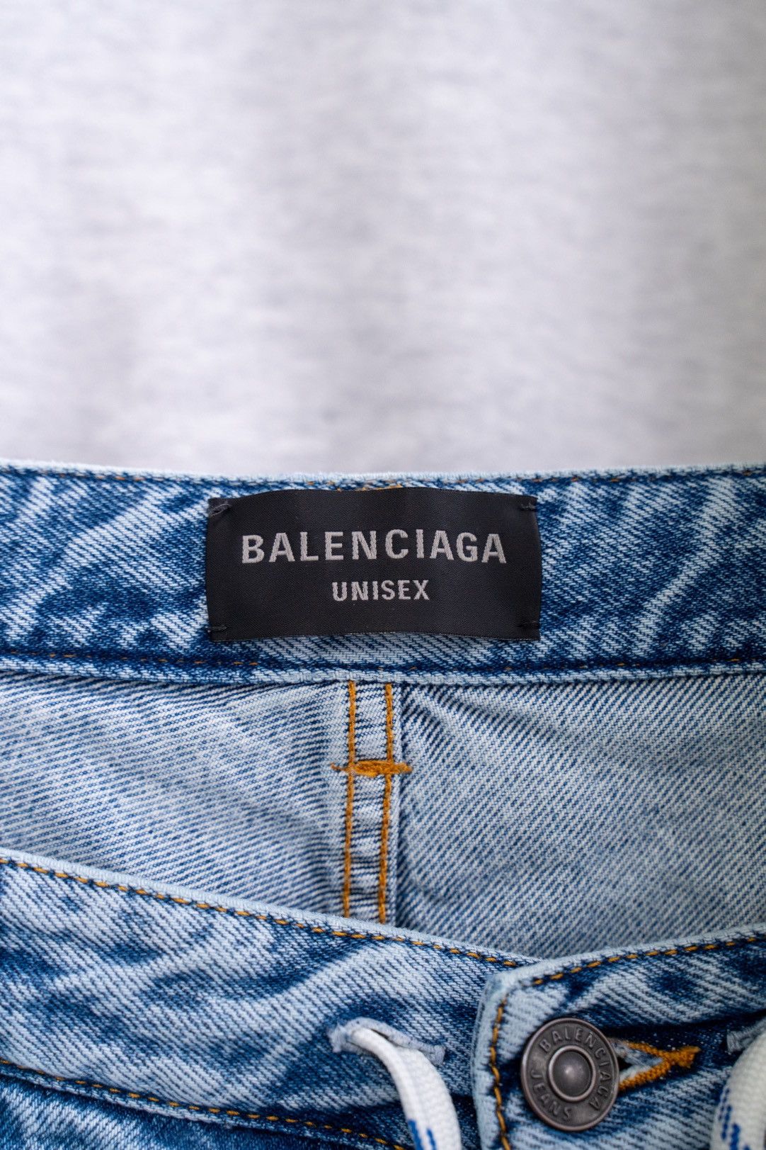 Balenciaga Balenciaga oversized baggy jeans Size US 33 - 4 Thumbnail