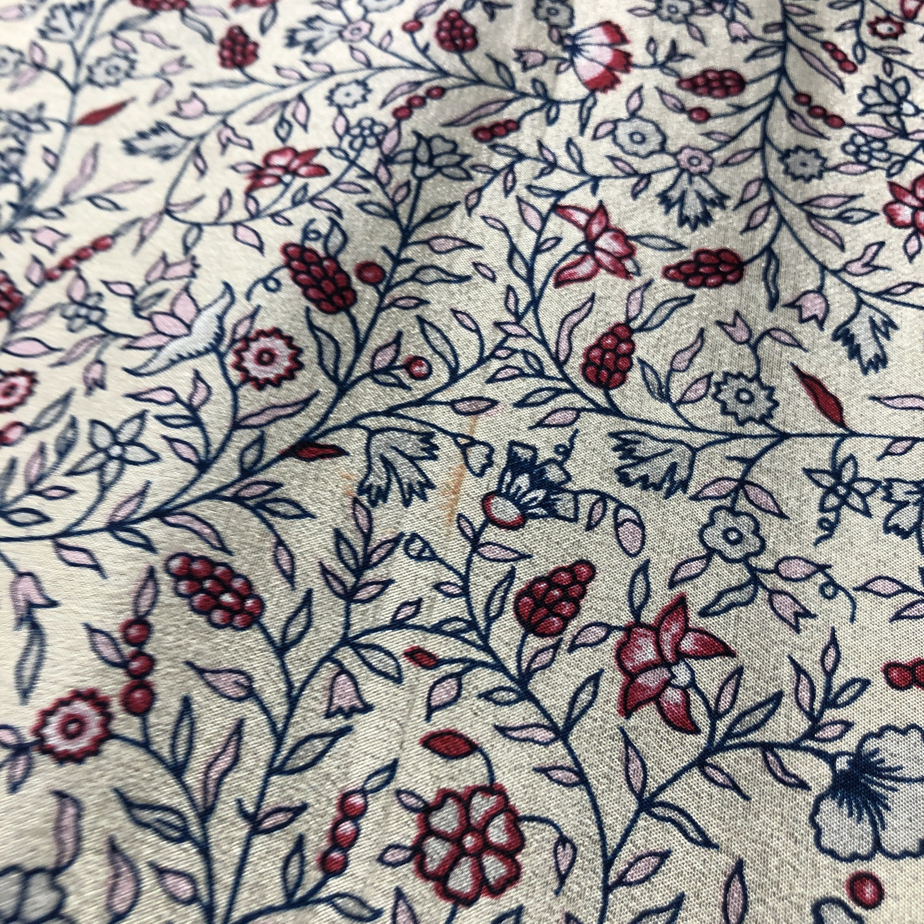 Japanese Brand Vintage Luxury Floral Hand Rolled Silk Scarf M1328 Size ONE SIZE - 5 Thumbnail