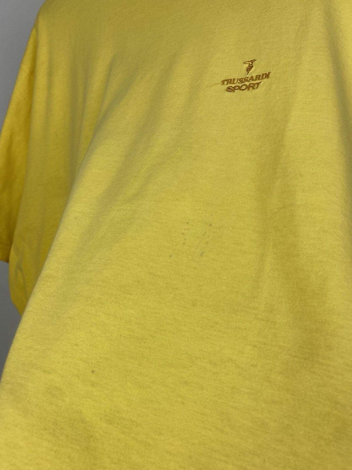 Trussardi × Vintage Vintage 90s Trussardi Italy Designer Y2K Tee shirt Size US L / EU 52-54 / 3 - 3 Thumbnail