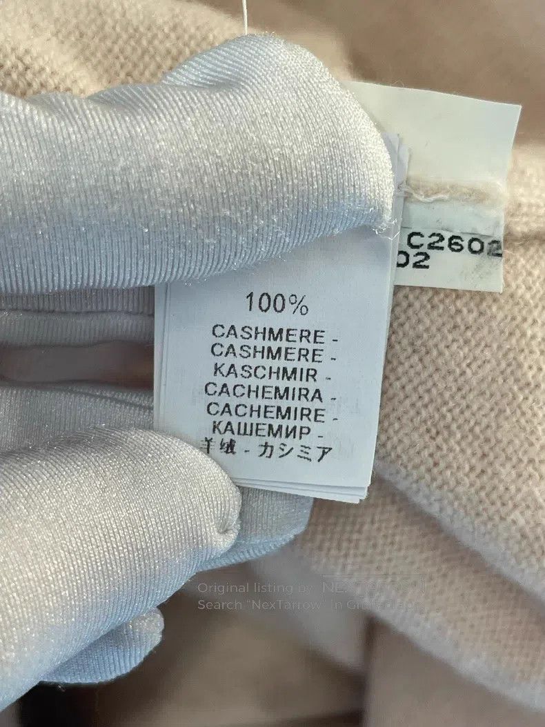 Brunello Cucinelli Brunello Cucinelli Nude Pink V-Neck Beaded Cashmere Sweate Size XS / US 0-2 / IT 36-38 - 4 Thumbnail