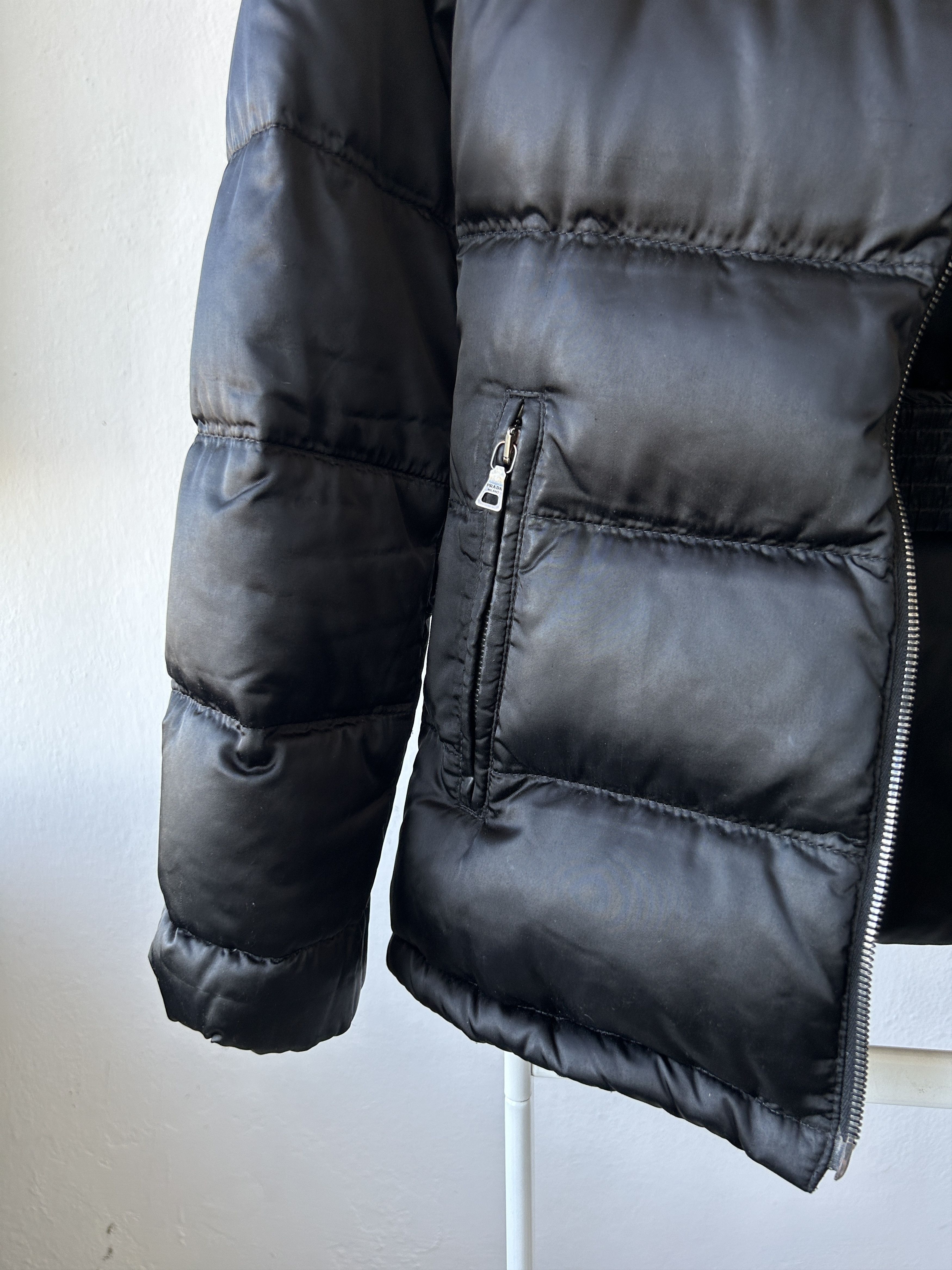 Prada AW2010 Prada sport triangle logo puffer jacket Size S / US 4 / IT 40 - 6 Thumbnail