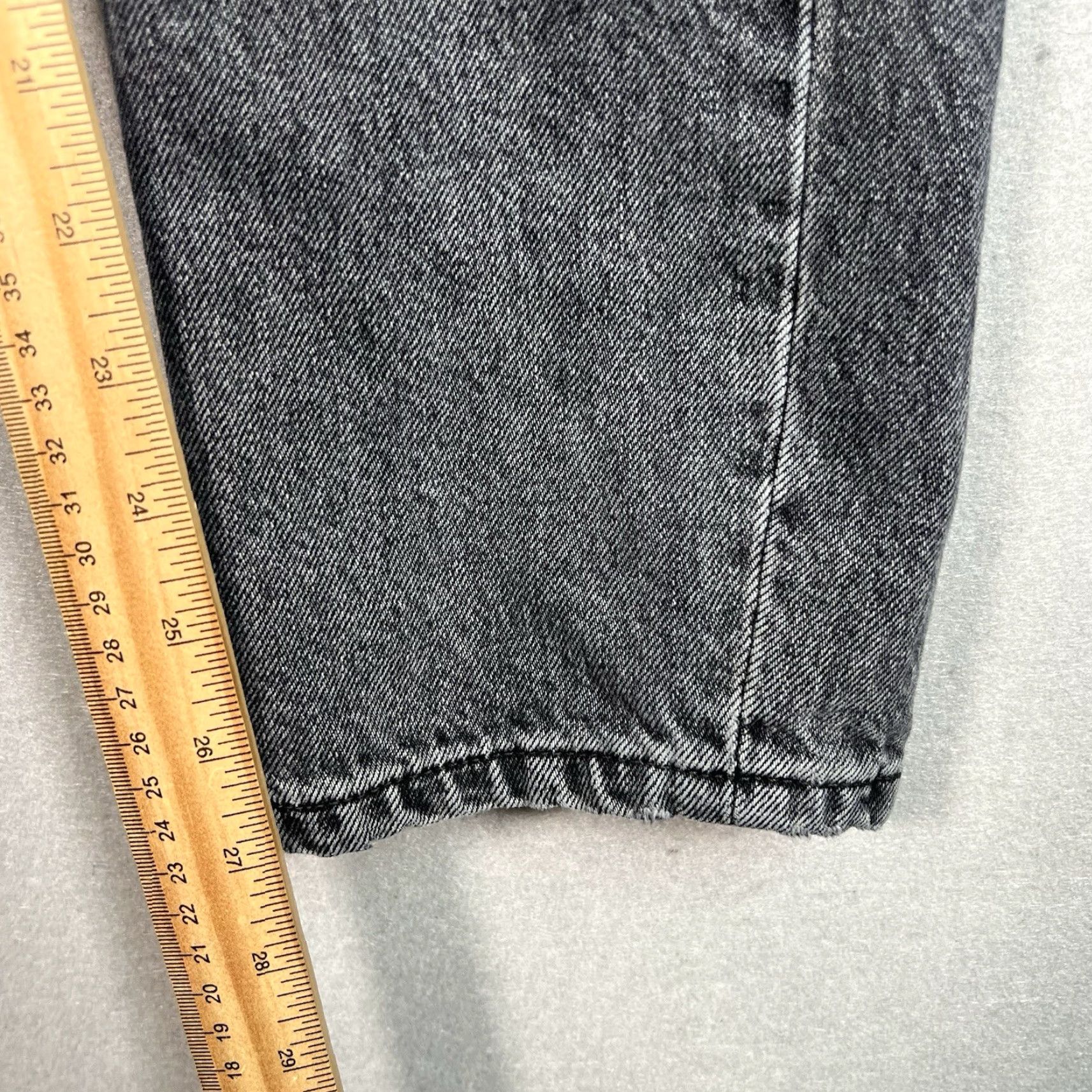 Everlane VINTAGE Everlane Jeans Womens Size 26 Black Organic Cotton Tapered Leg 90s Style Boyfriends? Size 26" / US 2 / IT 38 - 5 Thumbnail