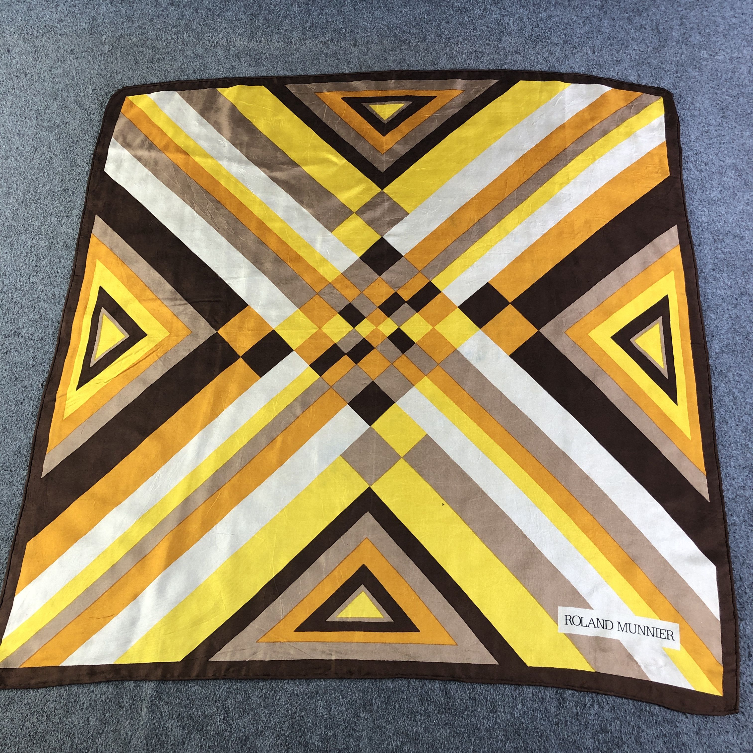 Vintage Roland Munnier Abstract Hand Rolled Silk Scarf M984 Size ONE SIZE - 2 Thumbnail