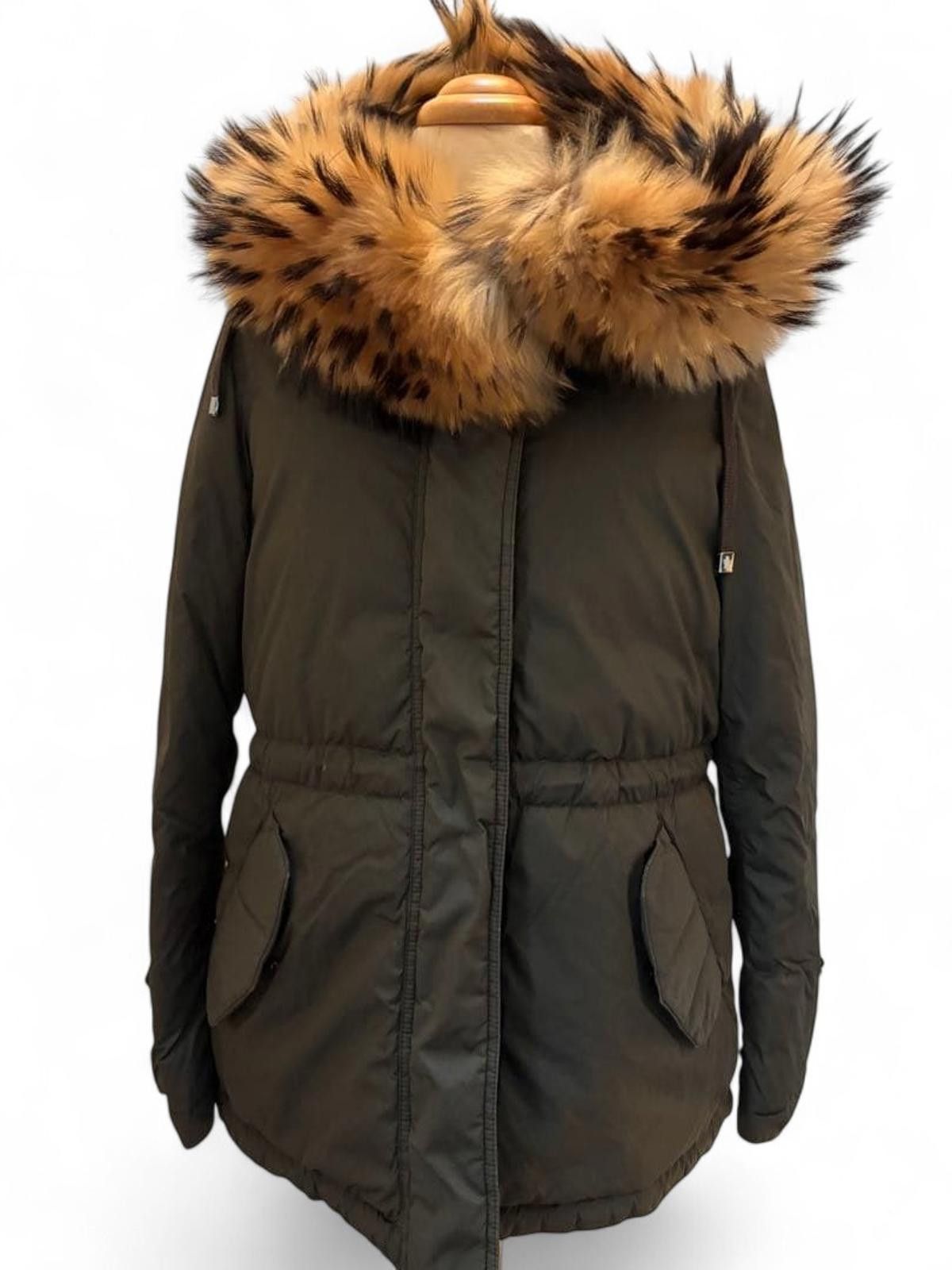 Moncler Moncler - Women's Parka with Fur Hood Size M / US 6-8 / IT 42-44 - 2 Thumbnail