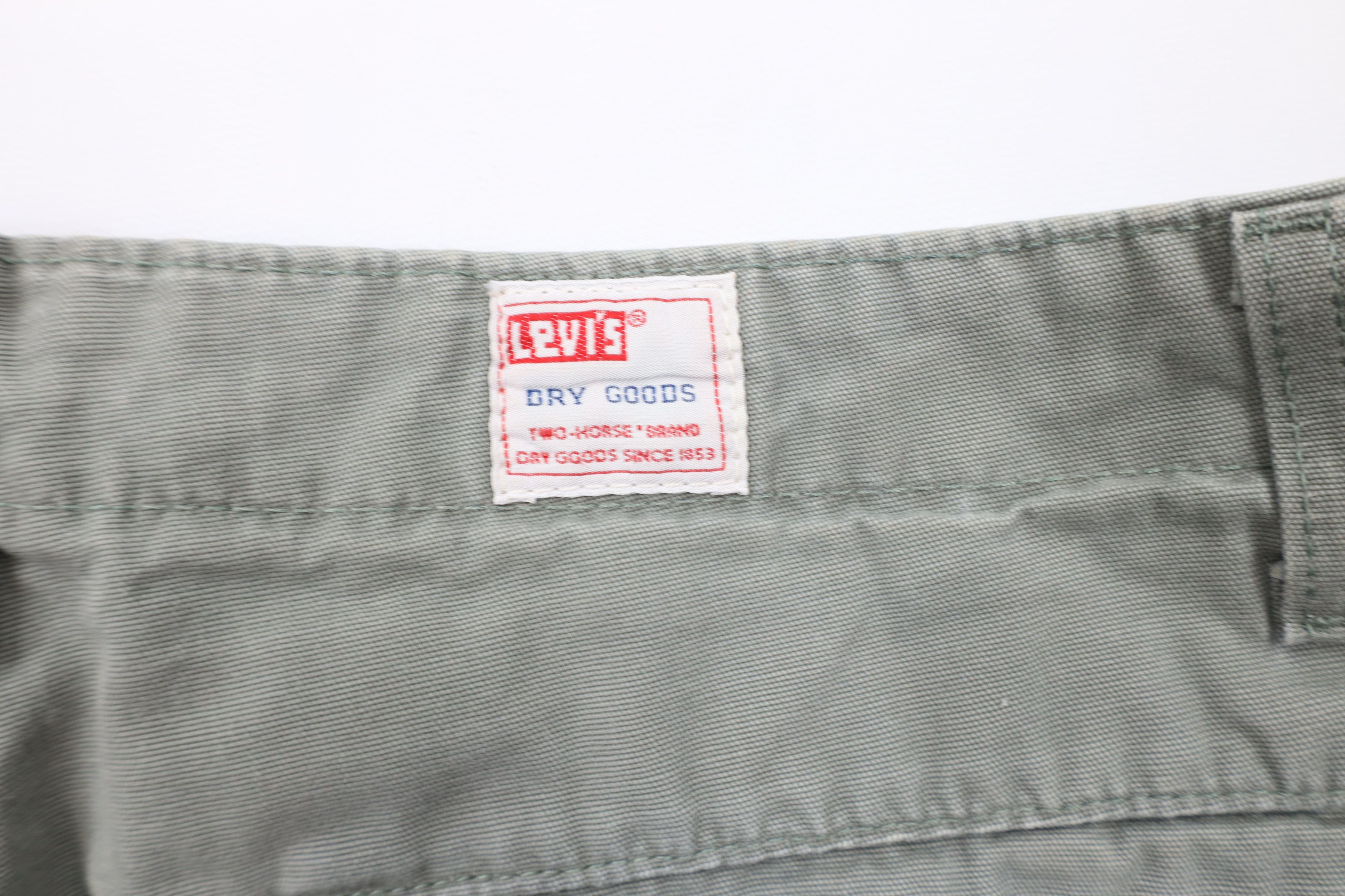 Levi's × Vintage Vintage 90s Levis Dry Goods Fit Canvas Cargo Shorts Green Size US 34 / EU 50 - 9 Thumbnail