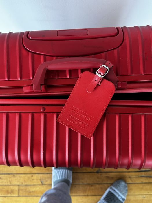 Rimowa best sale supreme red