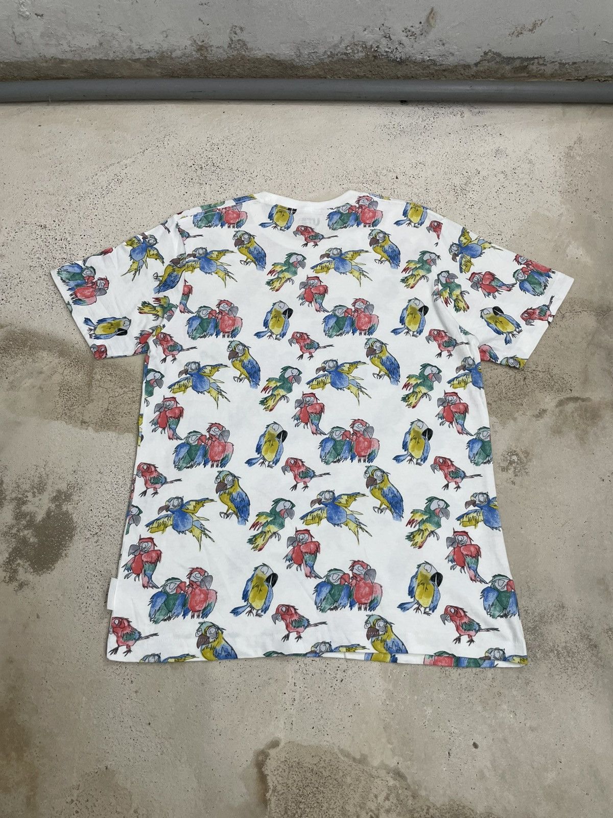 Icecream × Pharrell × Uniqlo I AM Other Pharrel Parrot Uniqlo Collaboration Limited Tee Size US XL / EU 56 / 4 - 9 Thumbnail