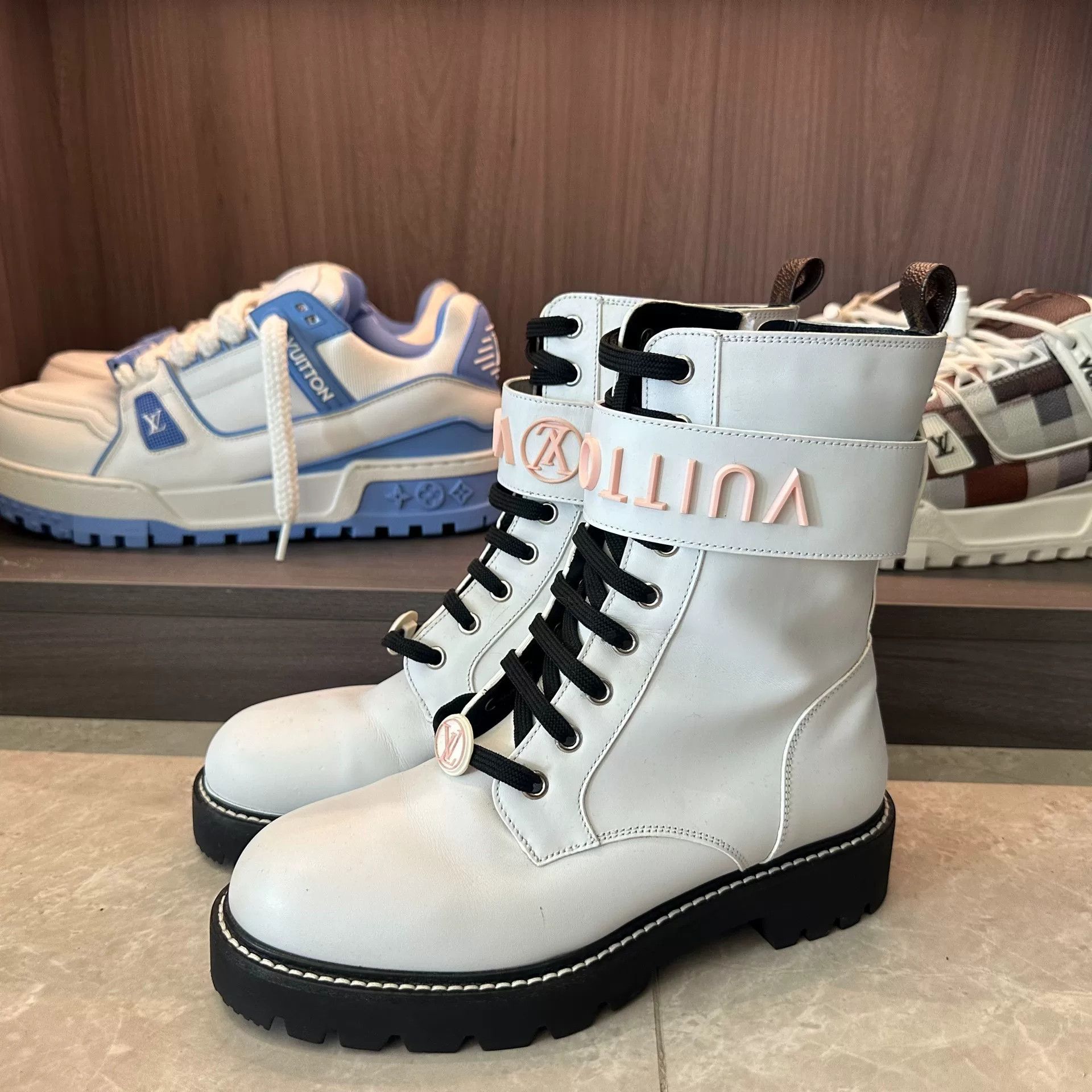 Louis Vuitton Louis Vuitton Pink Boots us_8 Women Size US 8 / IT 38 - 1 Thumbnail