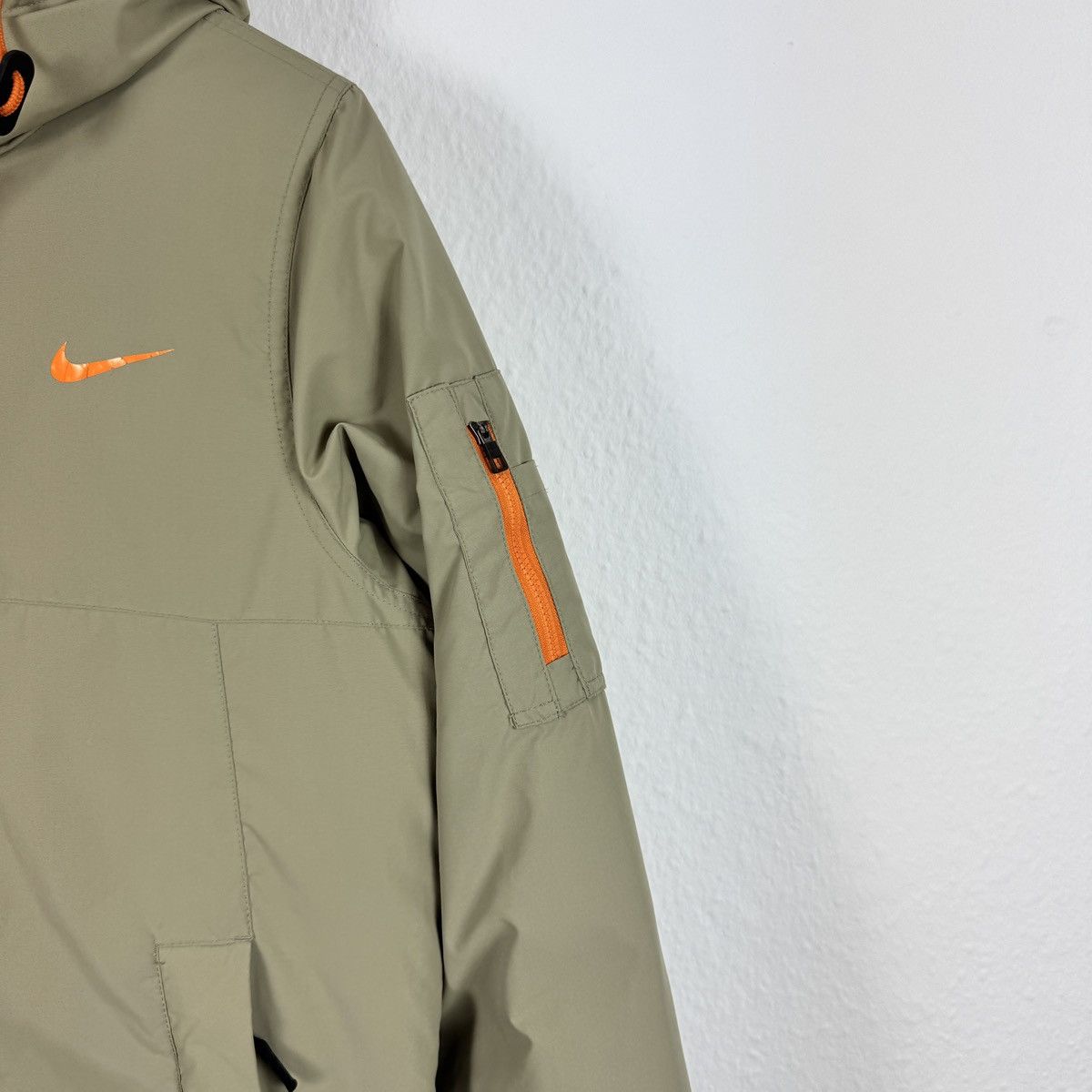 Nike Men’s Nike Nylon Puffer 550 Down Beige Hooded Jacket Size S Size US S / EU 44-46 / 1 - 7 Thumbnail