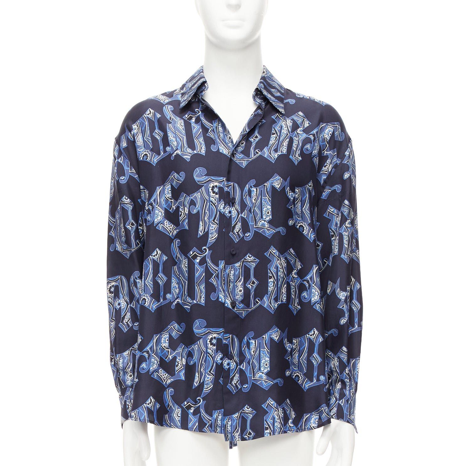 Versace rare GIANNI VERSACE Vintage navy blue gothic font logo graphic shirt IT52 XL Size US XL / EU 56 / 4 - 1 Thumbnail