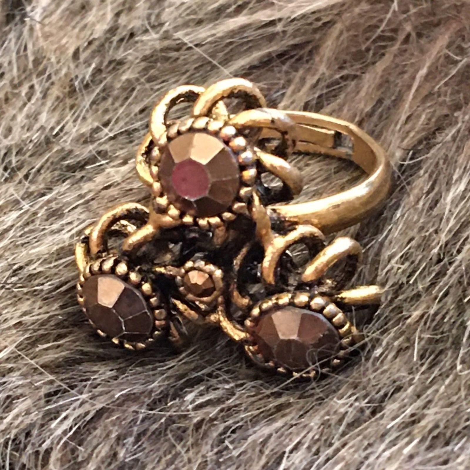 Vintage Vintage 60s gold tone faceted glass ring Size ONE SIZE - 1 Thumbnail