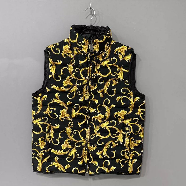 Versace Versace Baroque style reversible down jacket vest Size M / US 6-8 / IT 42-44 - 1 Thumbnail