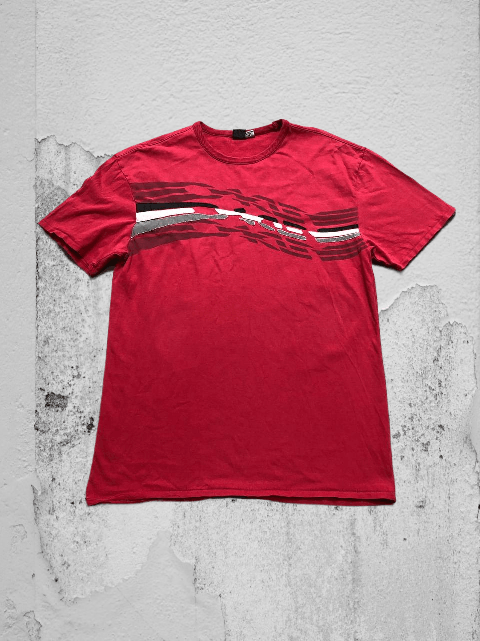 Oakley Vintage Y2K Oakley T-shirt big print red streetwear Size US XL / EU 56 / 4 - 1 Thumbnail