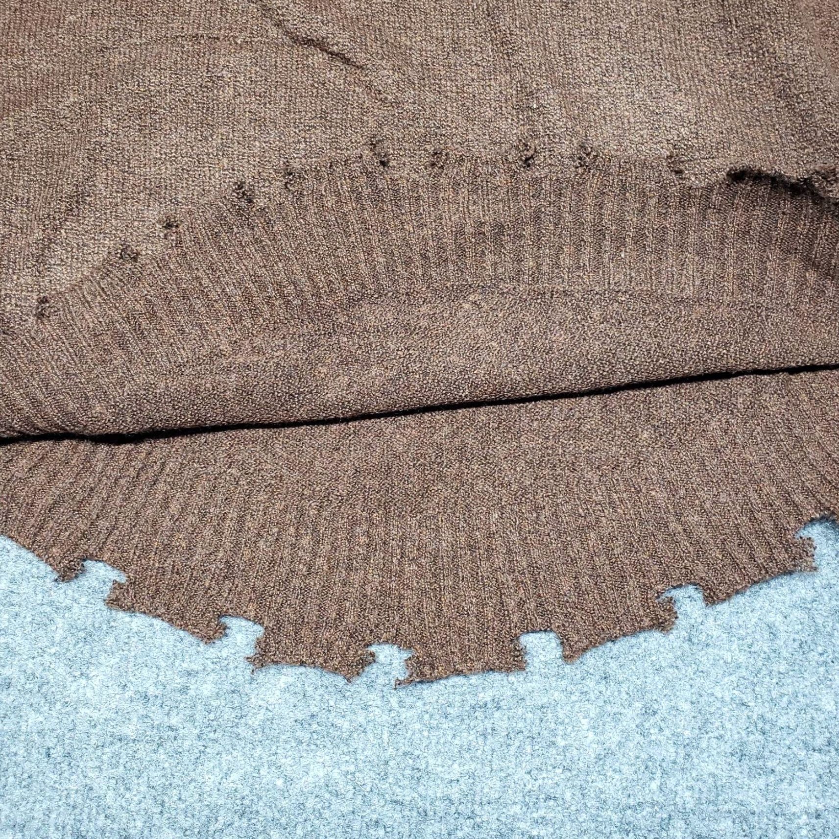 Vintage Rue21 Sweater Womens S Brown Long Sleeve V-Neck Scalloped Hem Pullover New Size S / US 4 / IT 40 - 6 Thumbnail