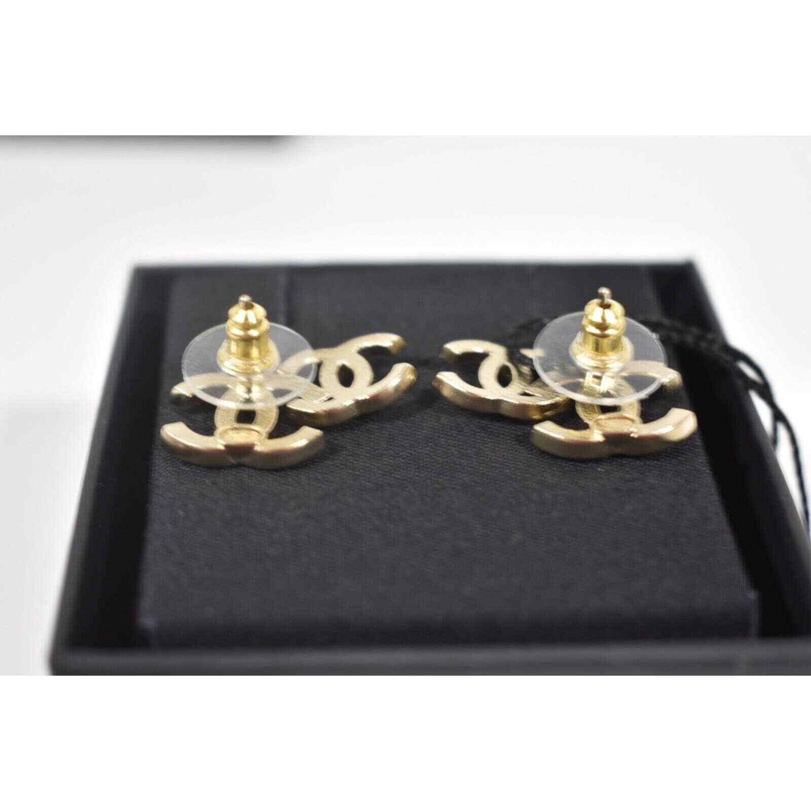 Chanel Chanel Gold Black Crystal Dangle Statement Stud Earring Size ONE SIZE - 11 Thumbnail